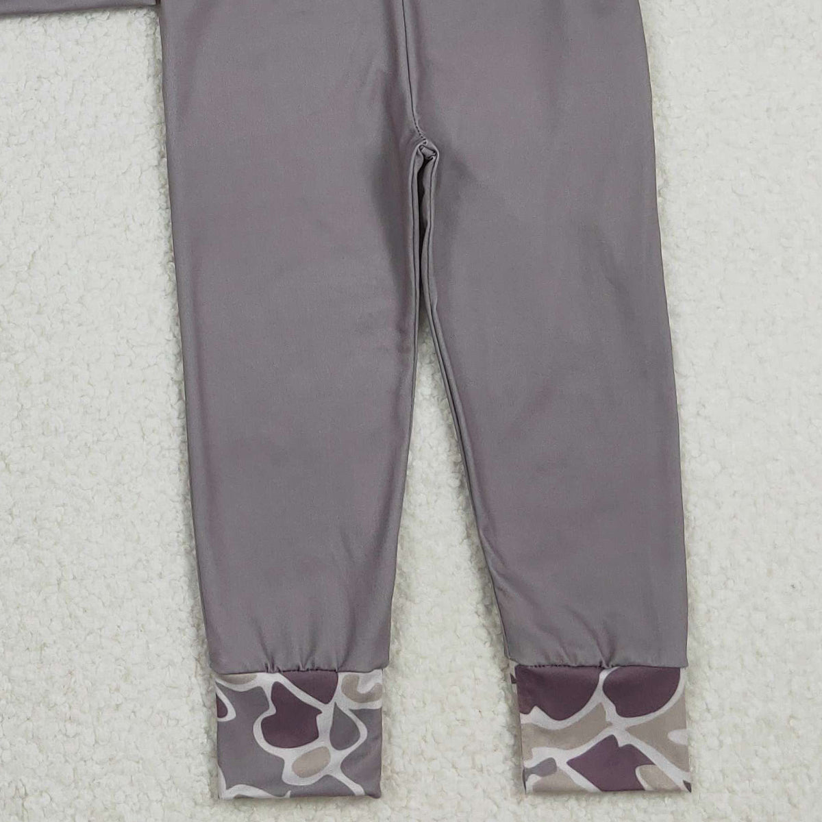 11.20 RTS NO MOQ (In stock)BLP1333 Embroidery Mama's Boy Baby Boys Dark Grey Camo Pockets Jogger Pants Clothes Sets