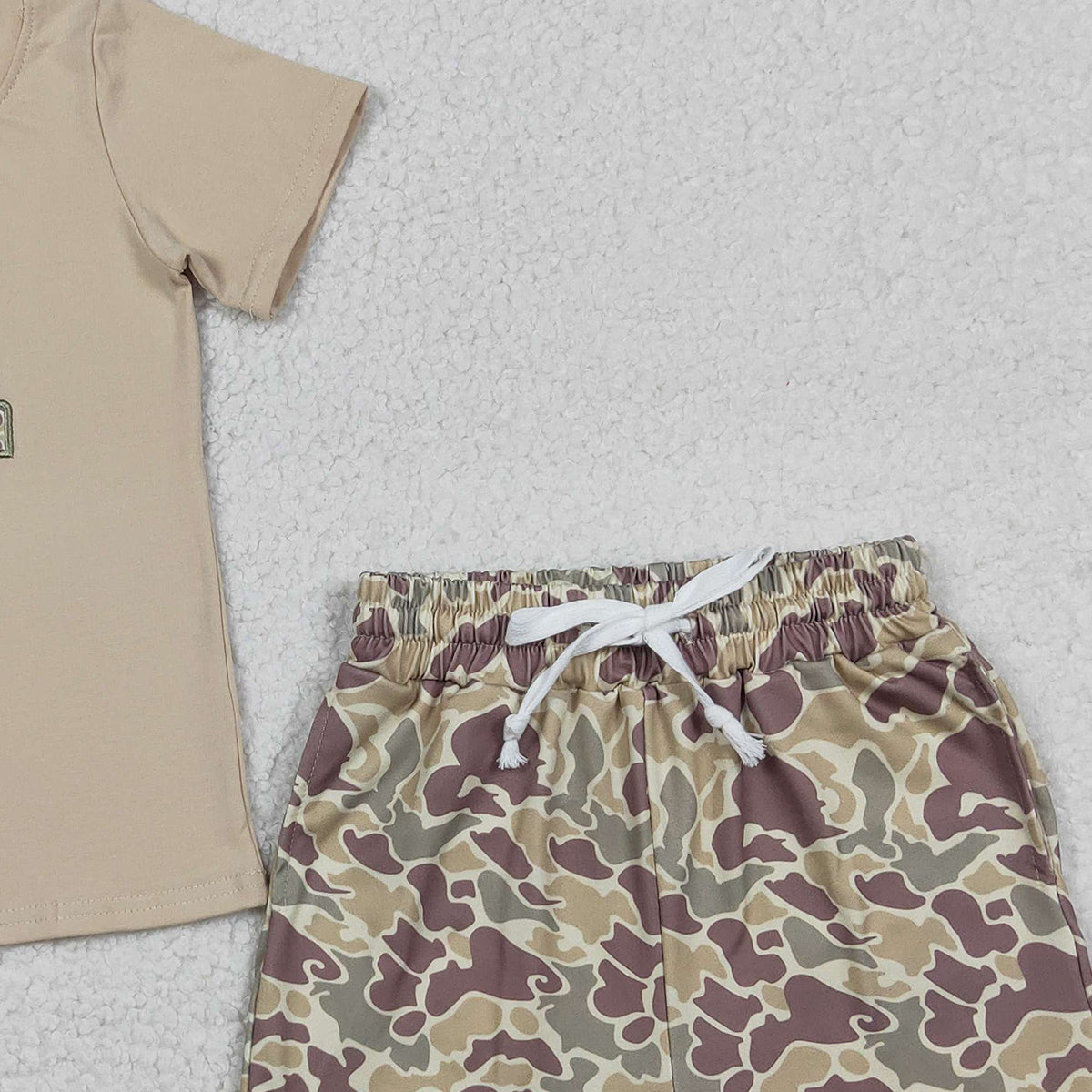 12.9 RTS NO MOQ (In stock)BSSO1576 Embroidery Deer Truck Baby Boys Khaki Top Camo Shorts Hunting Clothes Sets