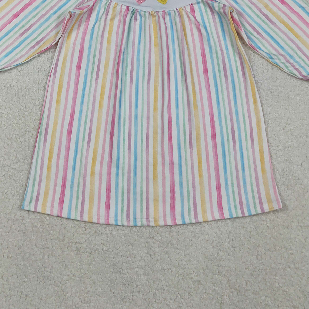 11.4 RTS NO MOQ (In stock)GLD1335 Baby Girls Winter Dress Embroidery Hearts Baby Girls Colorful Stripes Valentine Knee Length Dresses