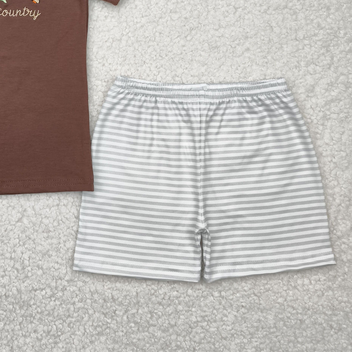 BSSO1410RTS NO MOQ Baby Boys Summer Boys Outfits Embroidery Baby Boys Brown Short Sleeves Gods Country Shirt Stripe Shorts Sets