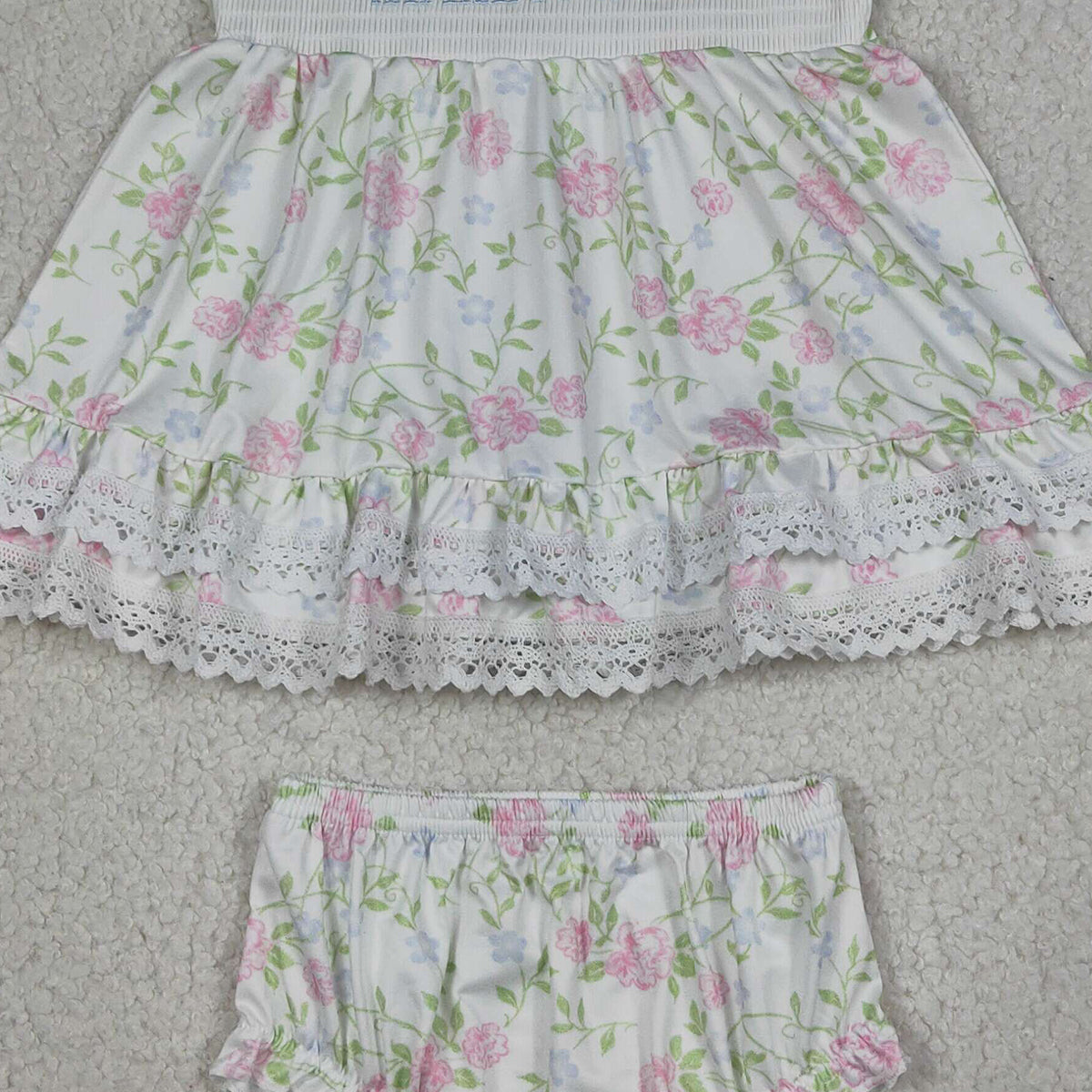 4.13 GBO0498 RTS NO MOQ (In stock )Floral Mama's mini smocked tunic bummies girls set