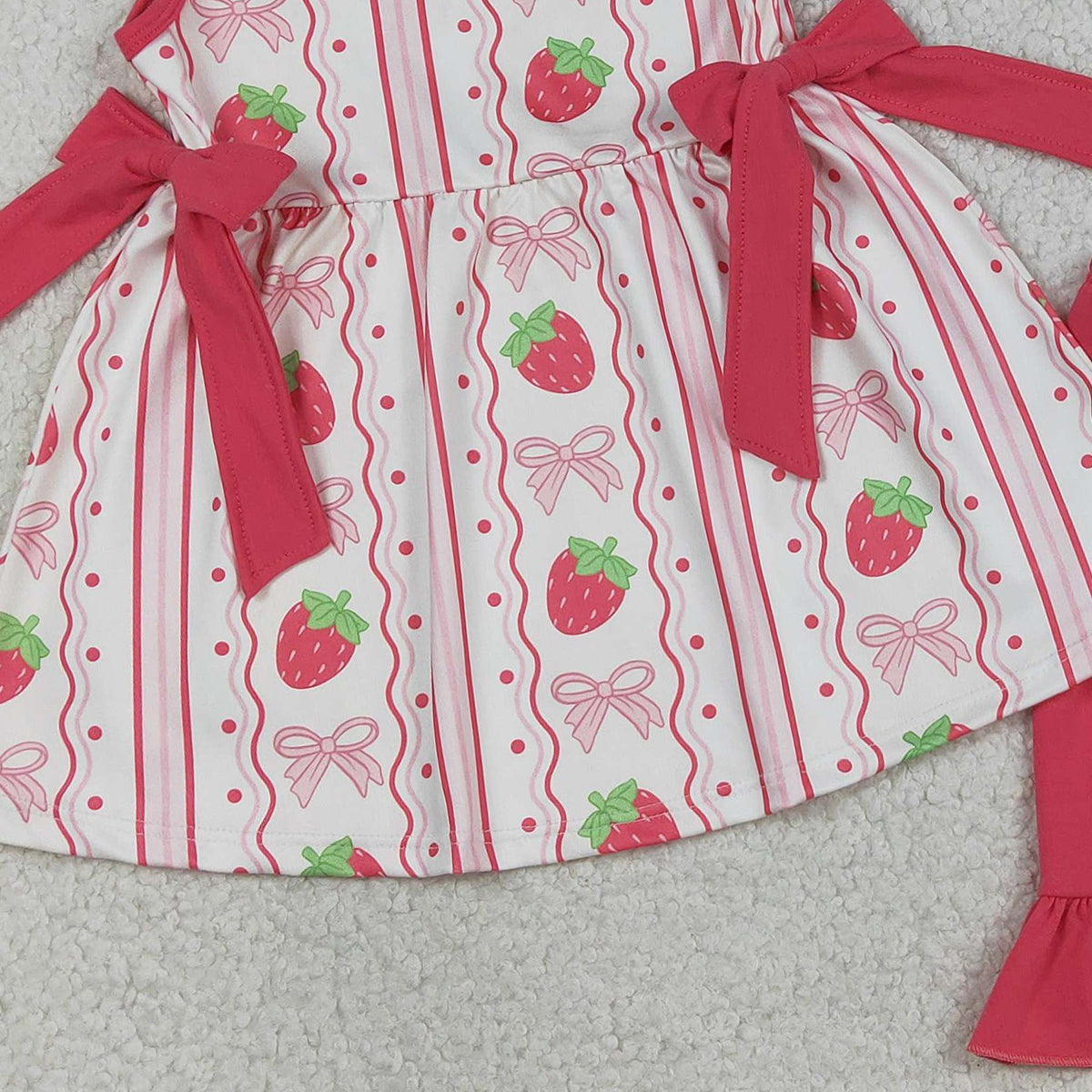 3.14 RTS NO MOQ (In stock)GSSO3276 Fashion Clothing For Baby Girls Sleeveless Strawberry Bows Stripe Tunic Ruffle Shorts Clothes Set