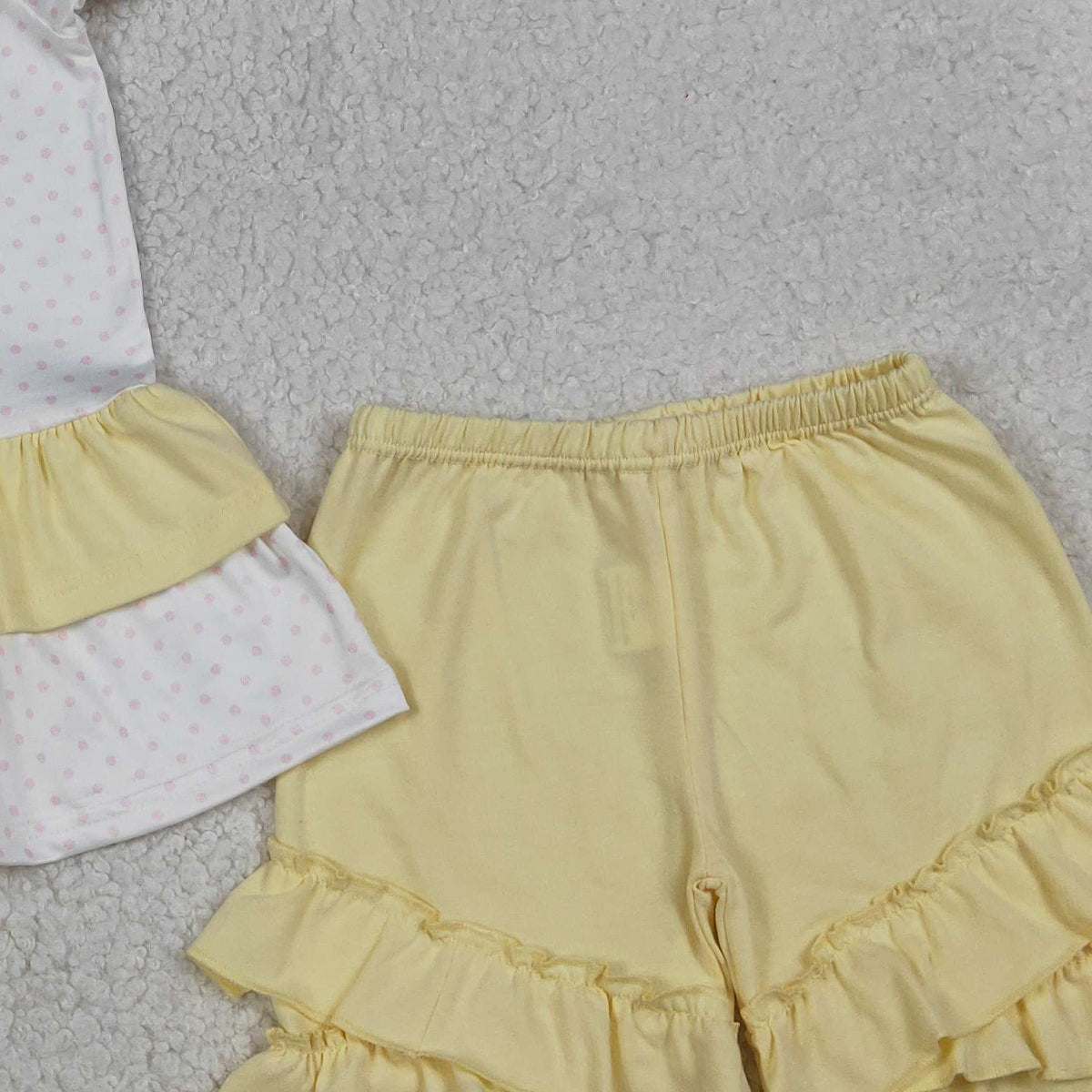 4.3 GSSO2947 RTS NO MOQ (In stock )You are my sunshine polka dots top shorts girls outfits