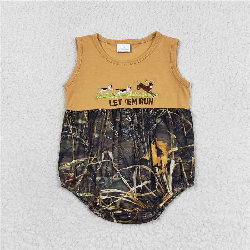 SR1660 Baby Boys Let'em Run Camo Dog Dear Rompers