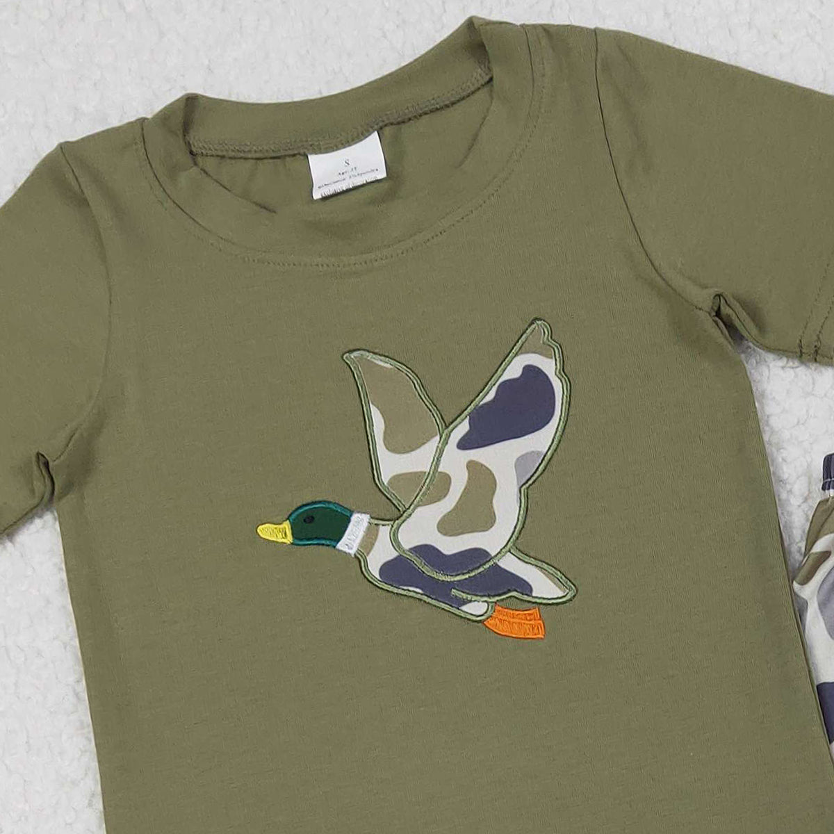 10.21 RTS NO MOQ (In stock)BSPO0583 Embroidery Camo Duck Baby Boys Green Top Flare Pant Hunting Set