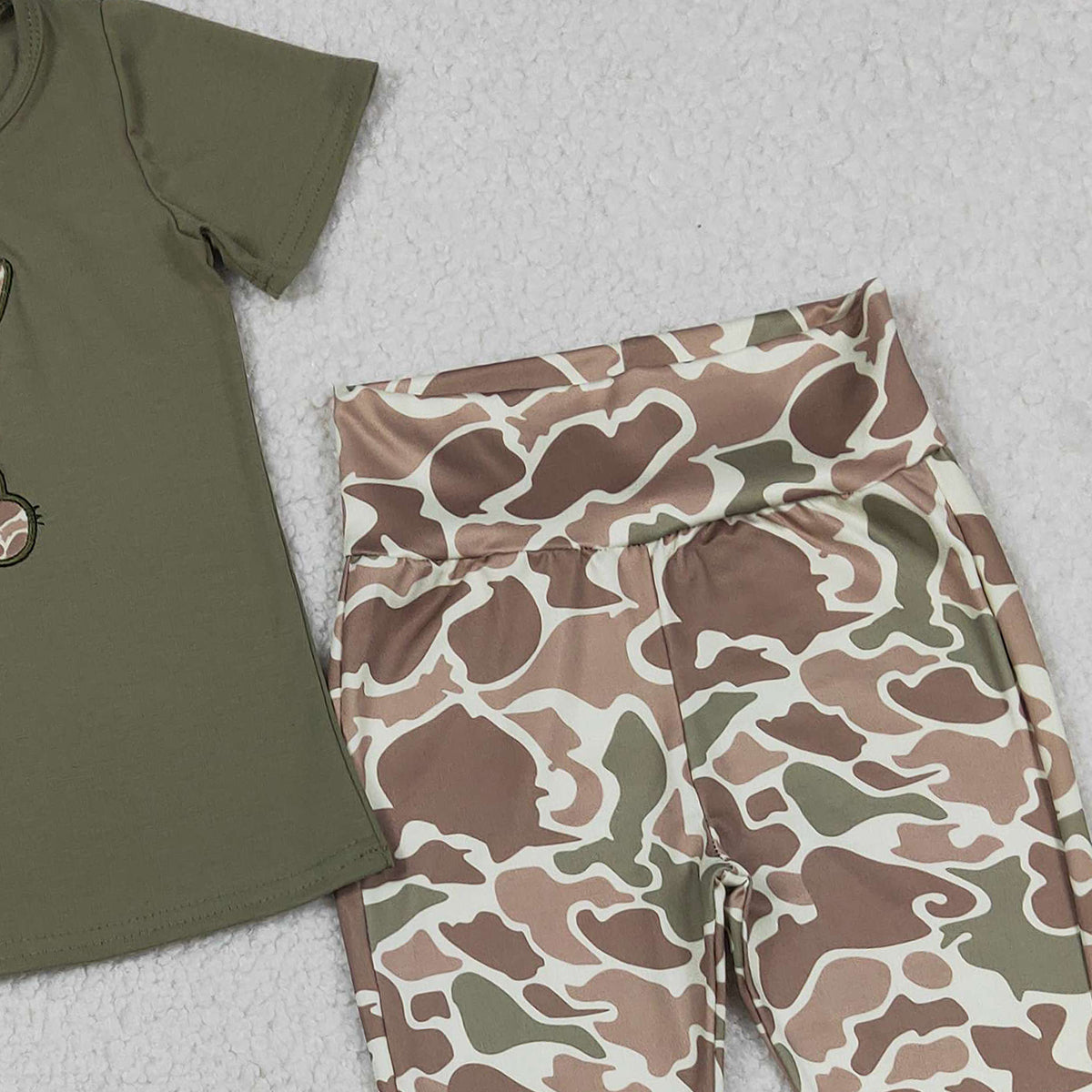 3.17 RTS NO MOQ (In stock)GSPO2110 Summer Baby Girls Embroidery Camo Rabbit Shirt Top Bell Bottom Pants Easter Clothes Sets