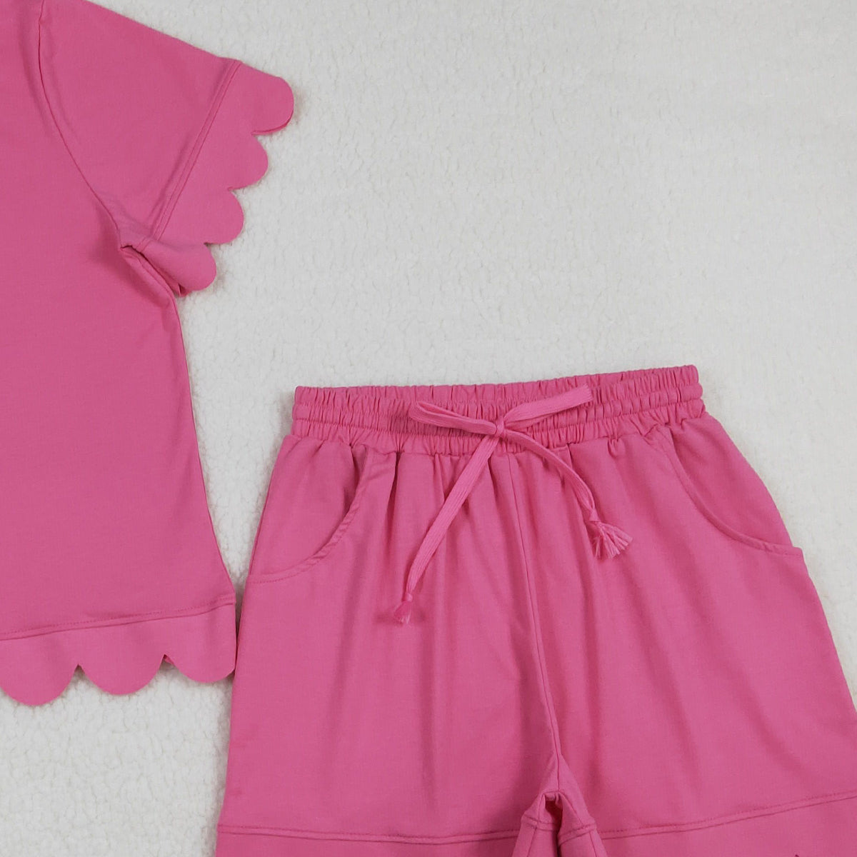 3.27 RTS NO MOQ (In stock)GSSO3204 Hot pink scallop top shorts adult women summer outfits