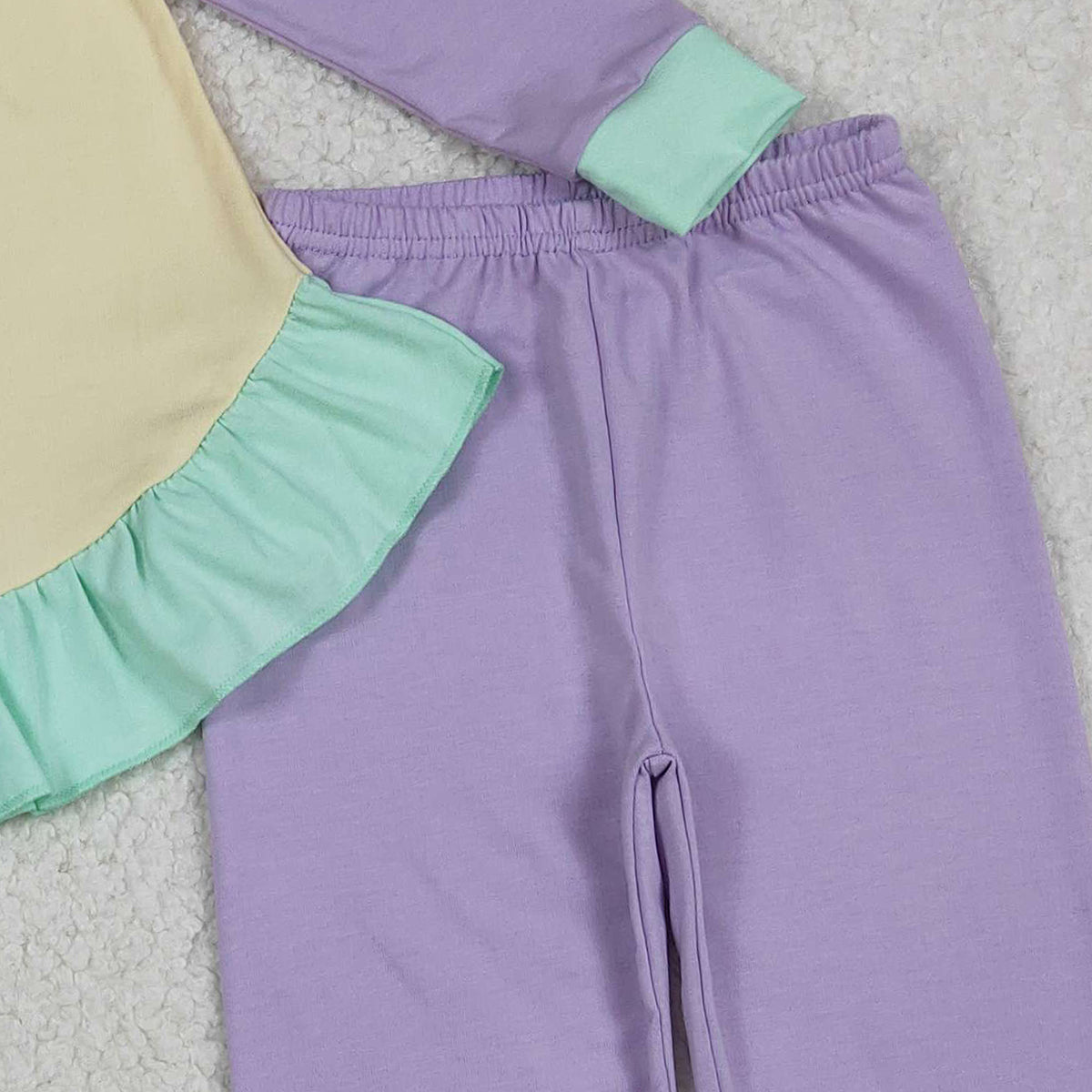 1.8 RTS NO MOQ (In stock)GLP2979 Embroidery Sweet as King Cake Donuts Baby Girls Mardigras Ruffle Pants Clothes Sets