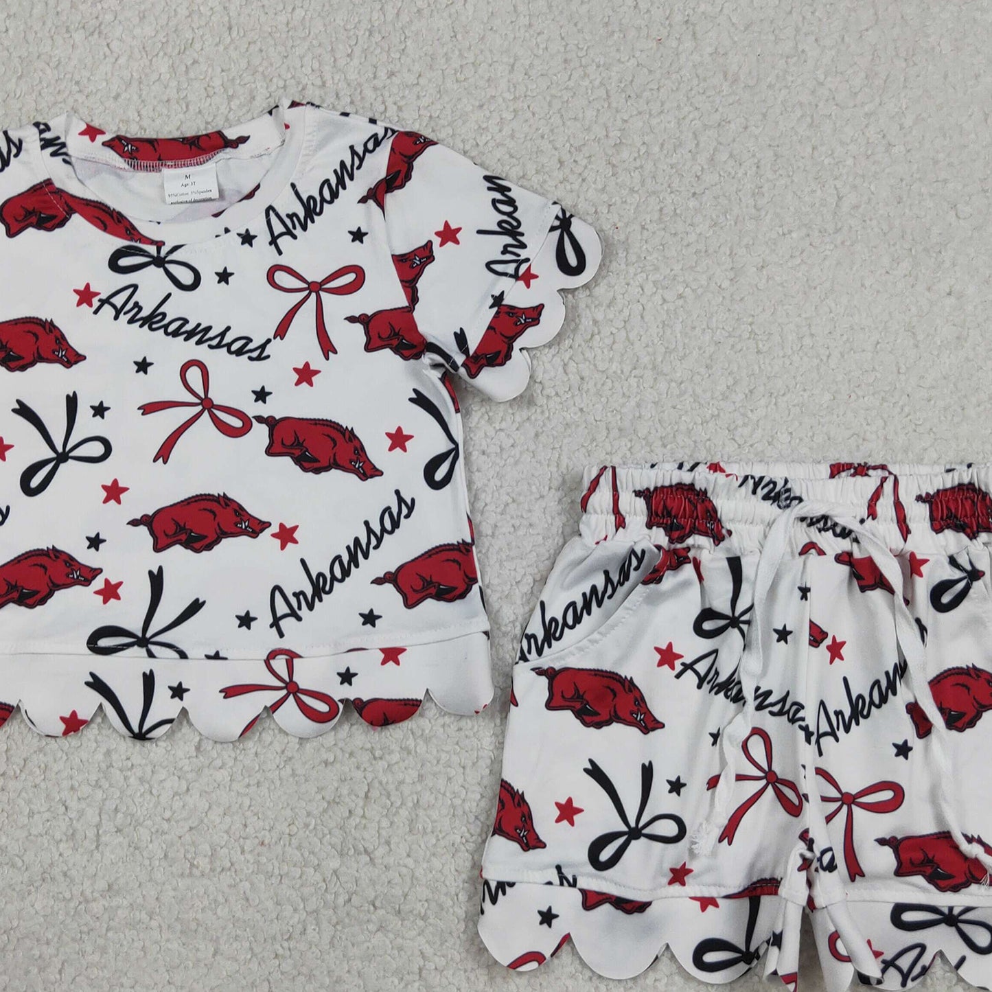 GSSO3254 RTS NO MOQ (In stock )Short sleeves hogs bow scallop girls team outfits