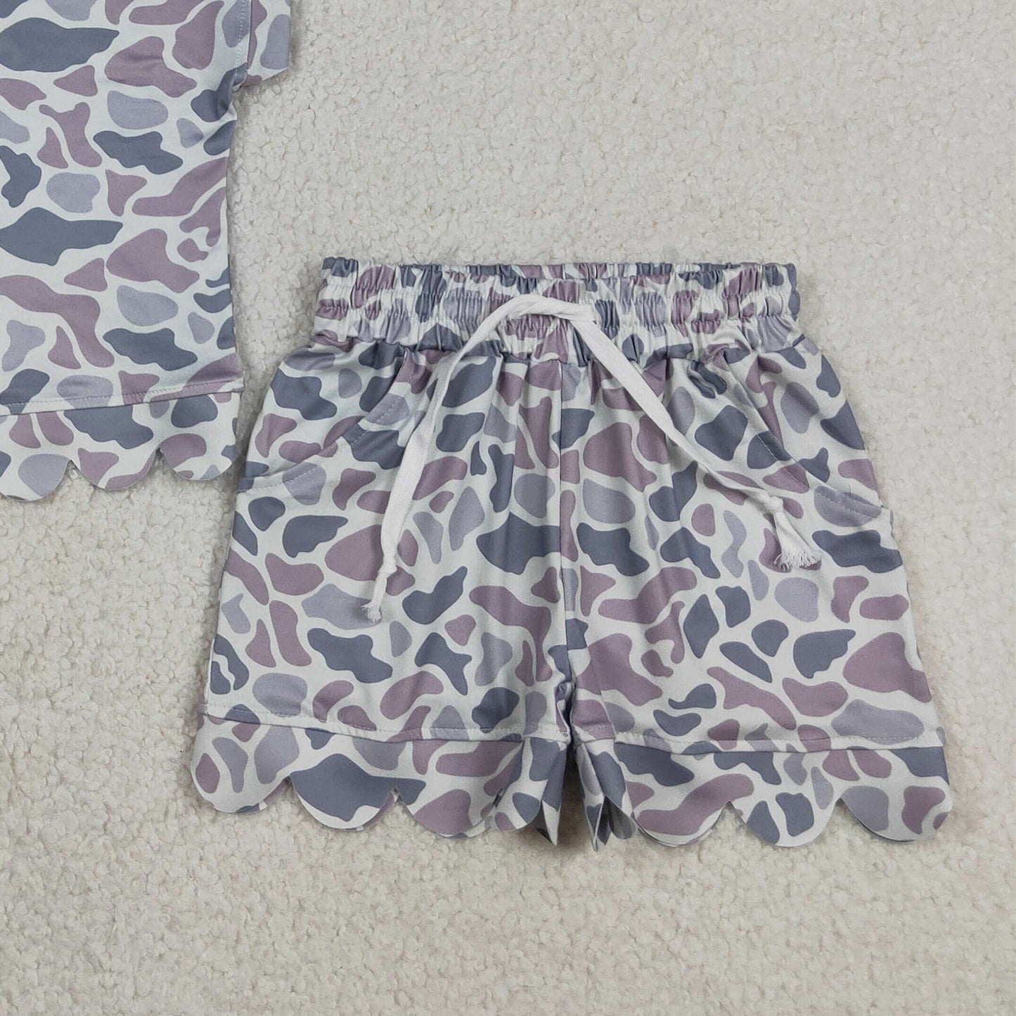 GSSO3564 RTS NO MOQ (In stock )Short sleeves grey camo scallop pullover shorts girls outfits