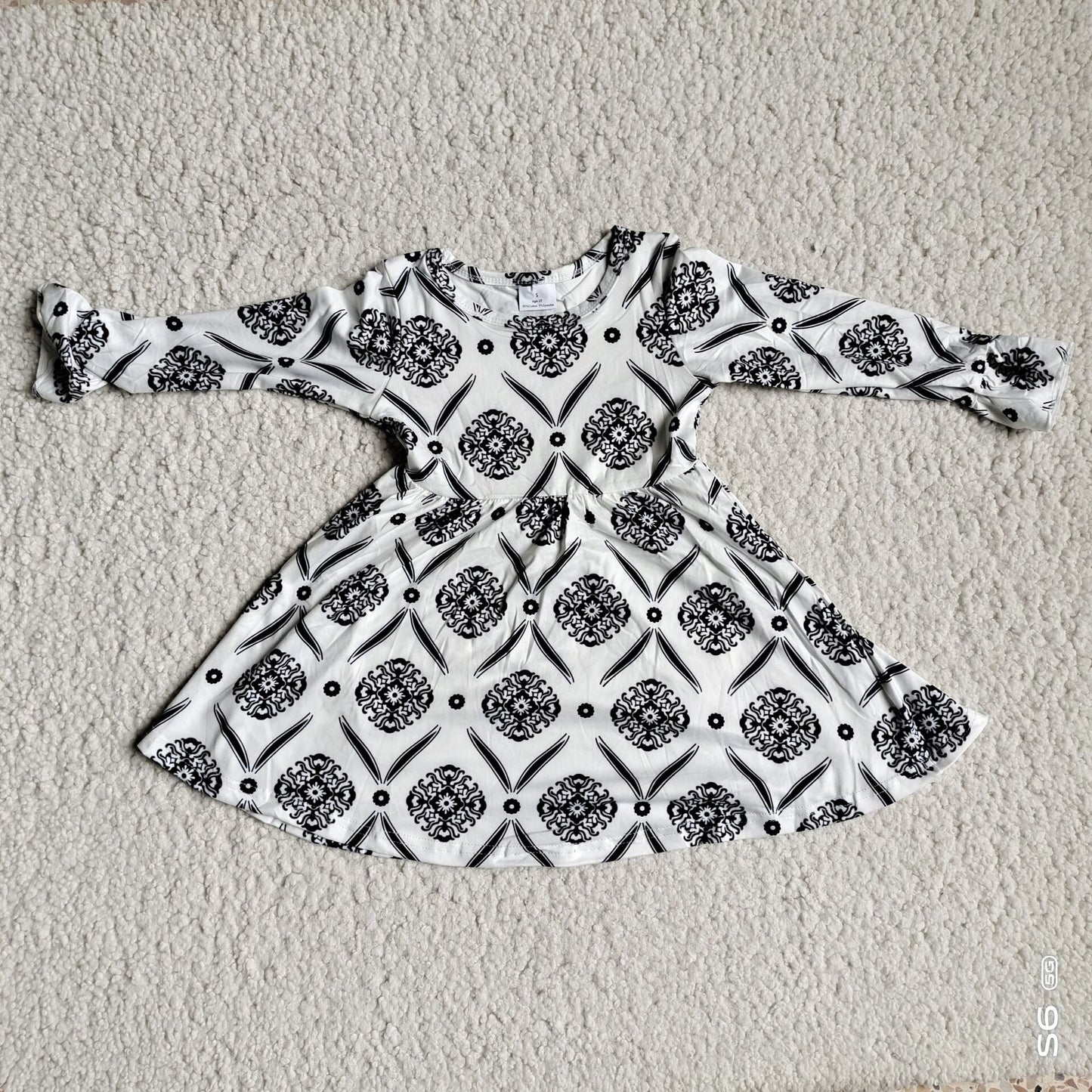 10.4 RTS NO MOQ(In stock)G3-12-1` Baby Girls Winter Dress Black floral long-sleeved dress