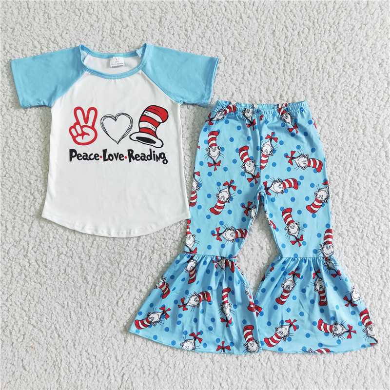 D2-12 Light blue short-sleeved pants with heart gesture