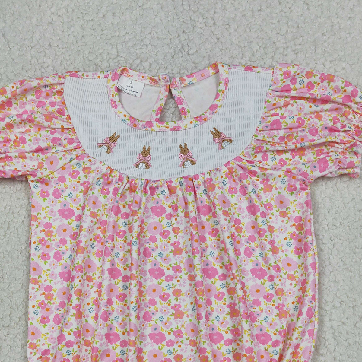 4.1 RTS NO MOQ (In stock)SR3785 Short sleeves pink floral rabbit smocked baby Easter romper