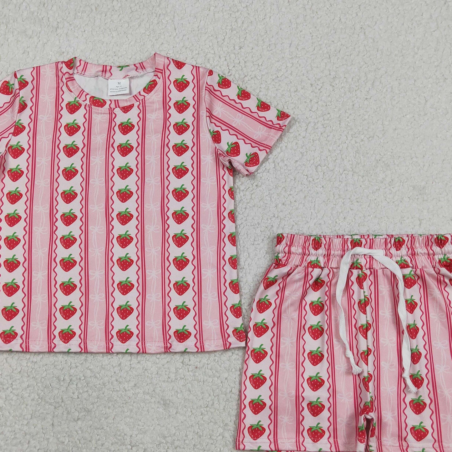 GSSO3649 RTS NO MOQ (In stock )Short sleeves strawberry bow top shorts girls outfits