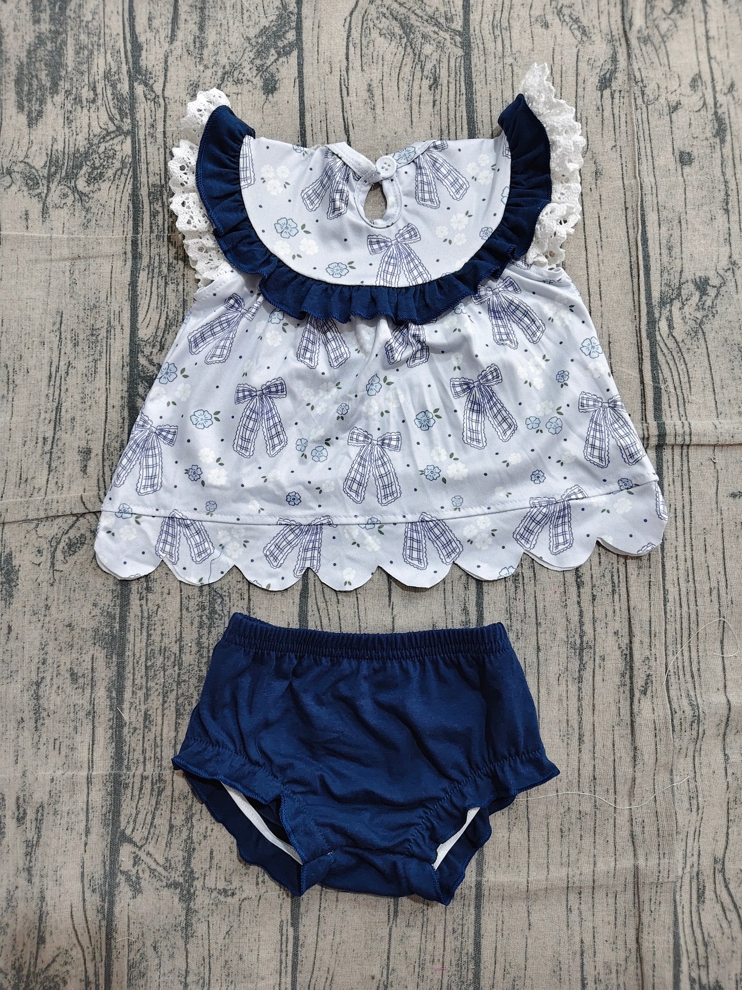 4.12 GBO0519 Sample No Moq Smocked Daddy's Girl Flowers Bows Tunic Bummies Clothes Sets