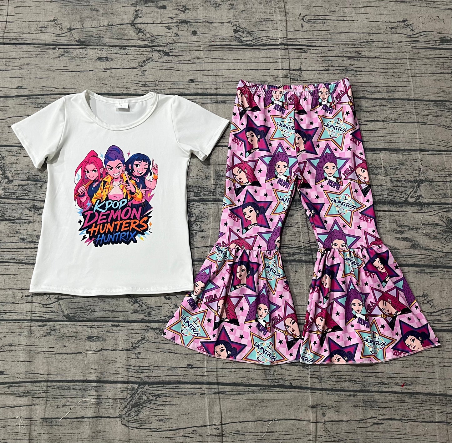 1.5 GSPO2130 Smple No Moq Baby Girls Cartoon Hunters Top Bell Bottom Pants Clothes Sets