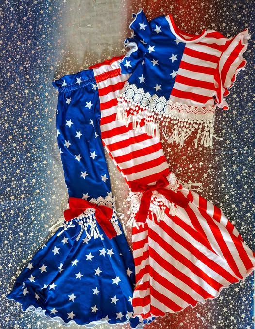 1.5 GSPO2279 Pre order No Moq Baby Girls Red Blue Stripe Stars Top Bell Bottom Pants 4th of July Clothes Sets