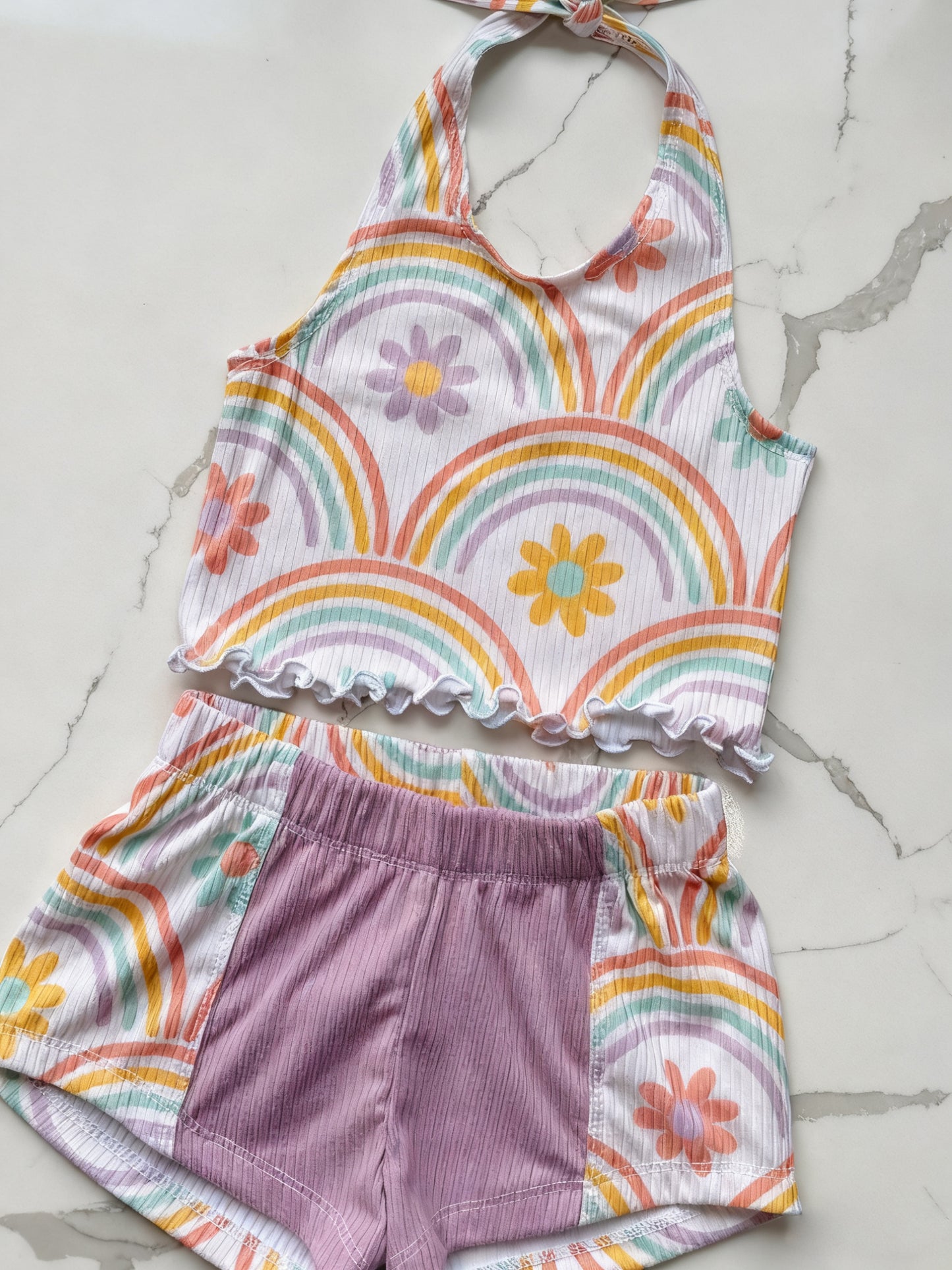 11.18 GSSO2890 Pre order No Moq Baby Girls Strap Flowers Rainbows Checked Top Short Clothes Sets