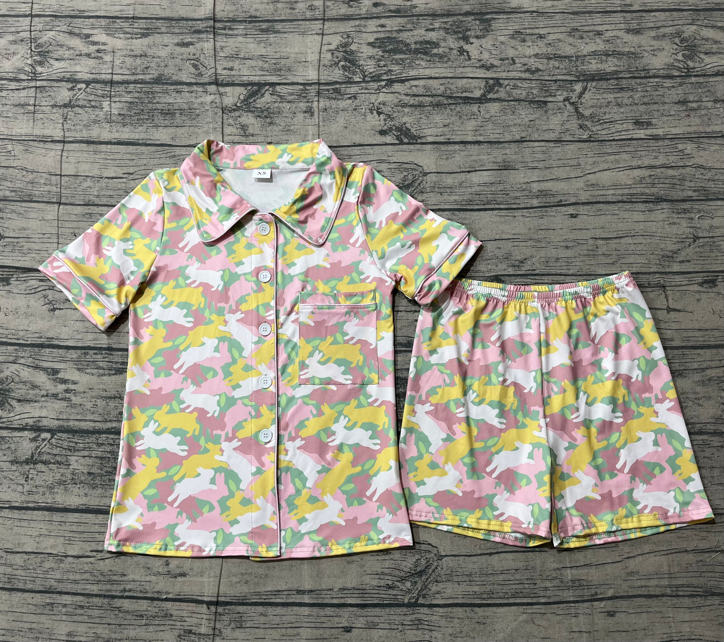 12.20 GSSO2973 Sample No Moq Adult Women Rabbits Camo Button Pocket Top Shorts Easter Pajamas Set