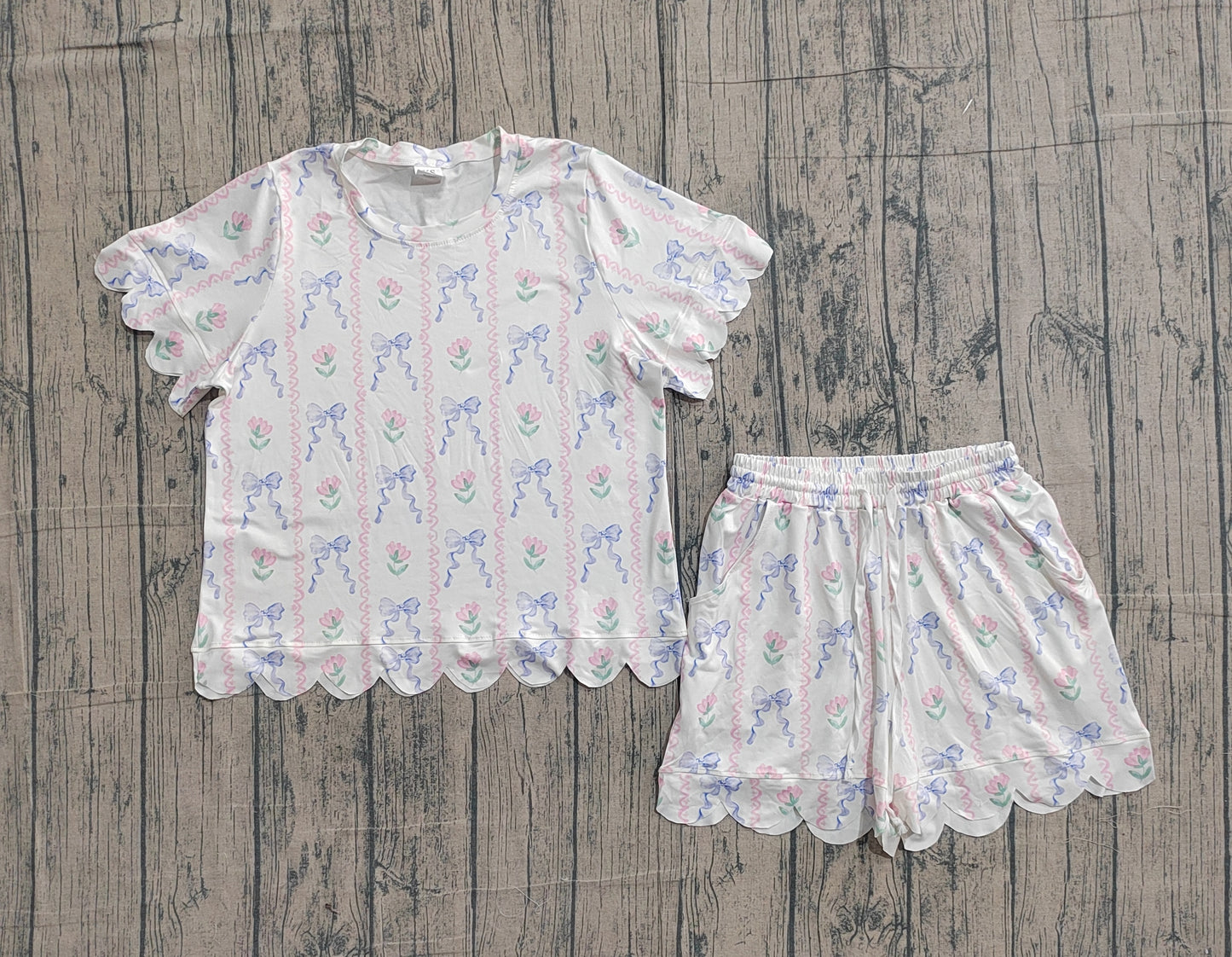 3.9 RTS NO MOQ (In stock)GSSO3405 Adult Women Bows Flowers Stripe Top Scallop Short Clothes Sets
