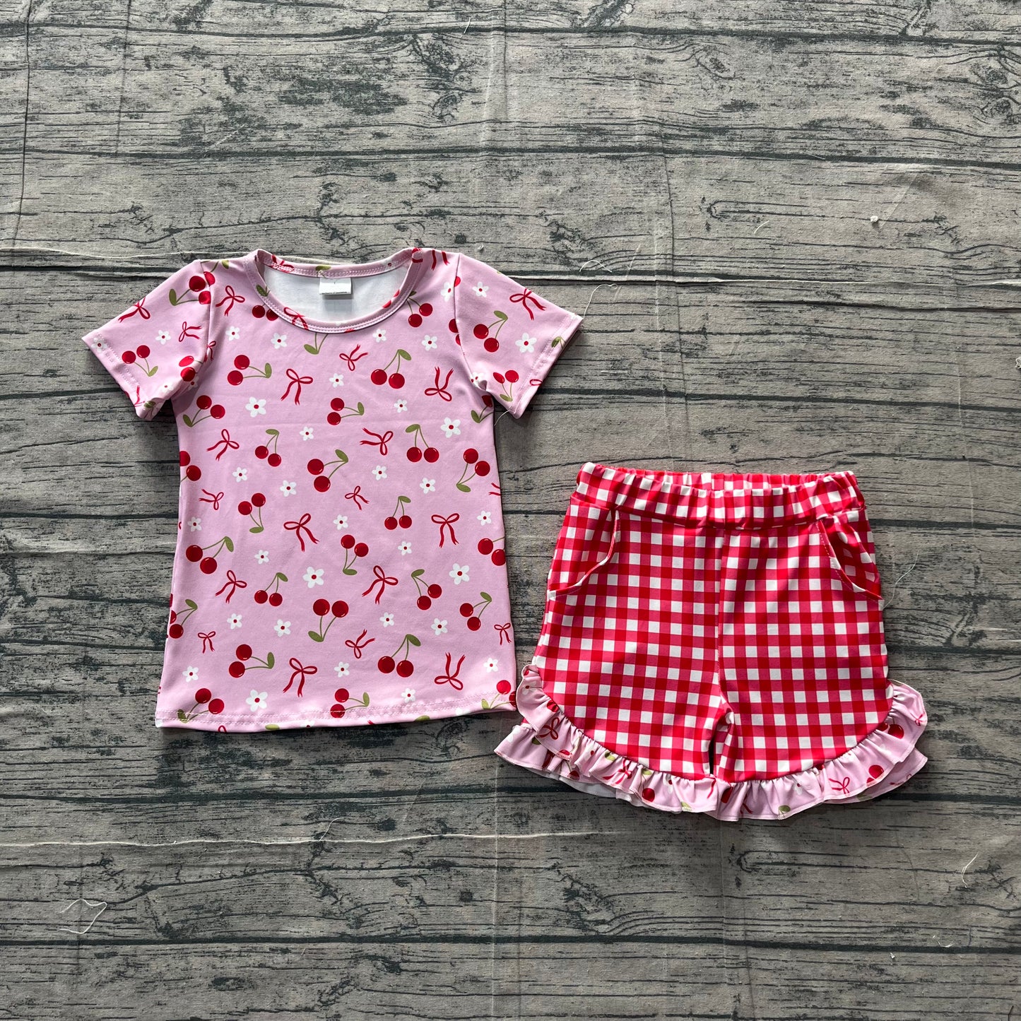 3.19 GSSO3470 Sample No Moq Baby Girls Summer Fashion Short Sleeve Pink Cherry Flowers Top Checked Ruffle Shorts Clothes Sets