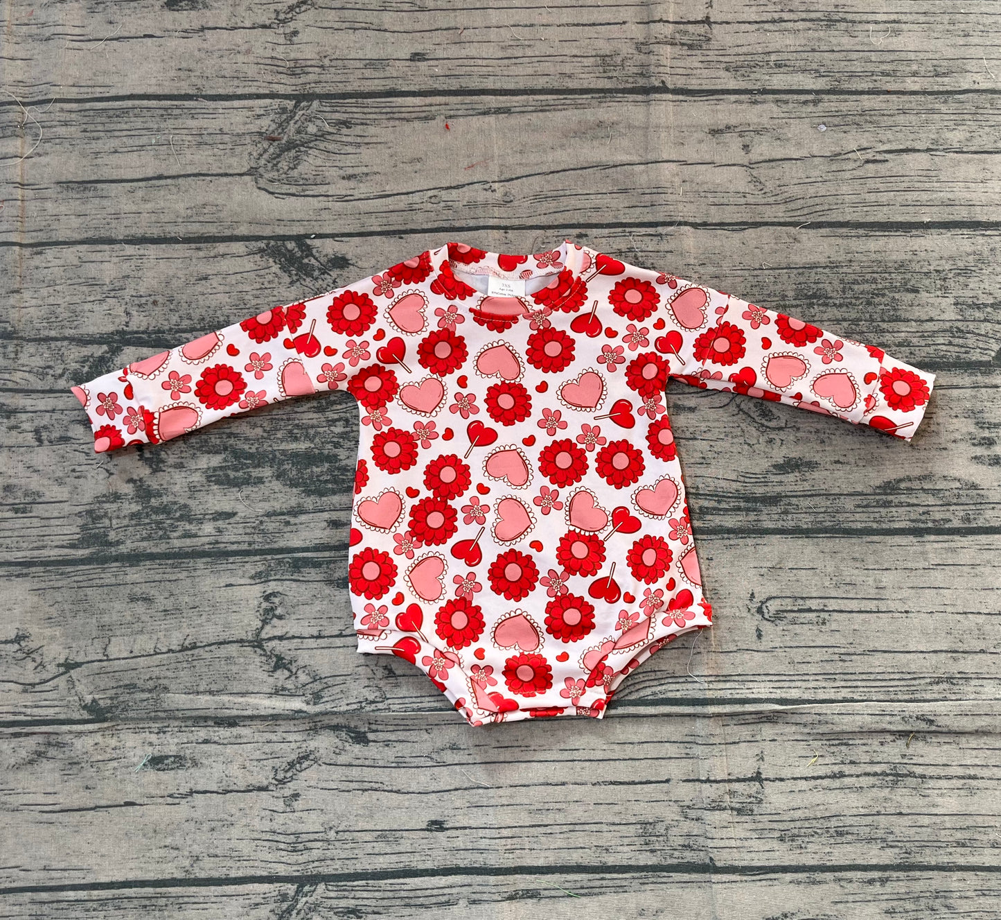 11.14 LR2758 Sample No Moq Baby Girls Long Sleeve Red Hearts Flowers Valentines Ruffle Rompers