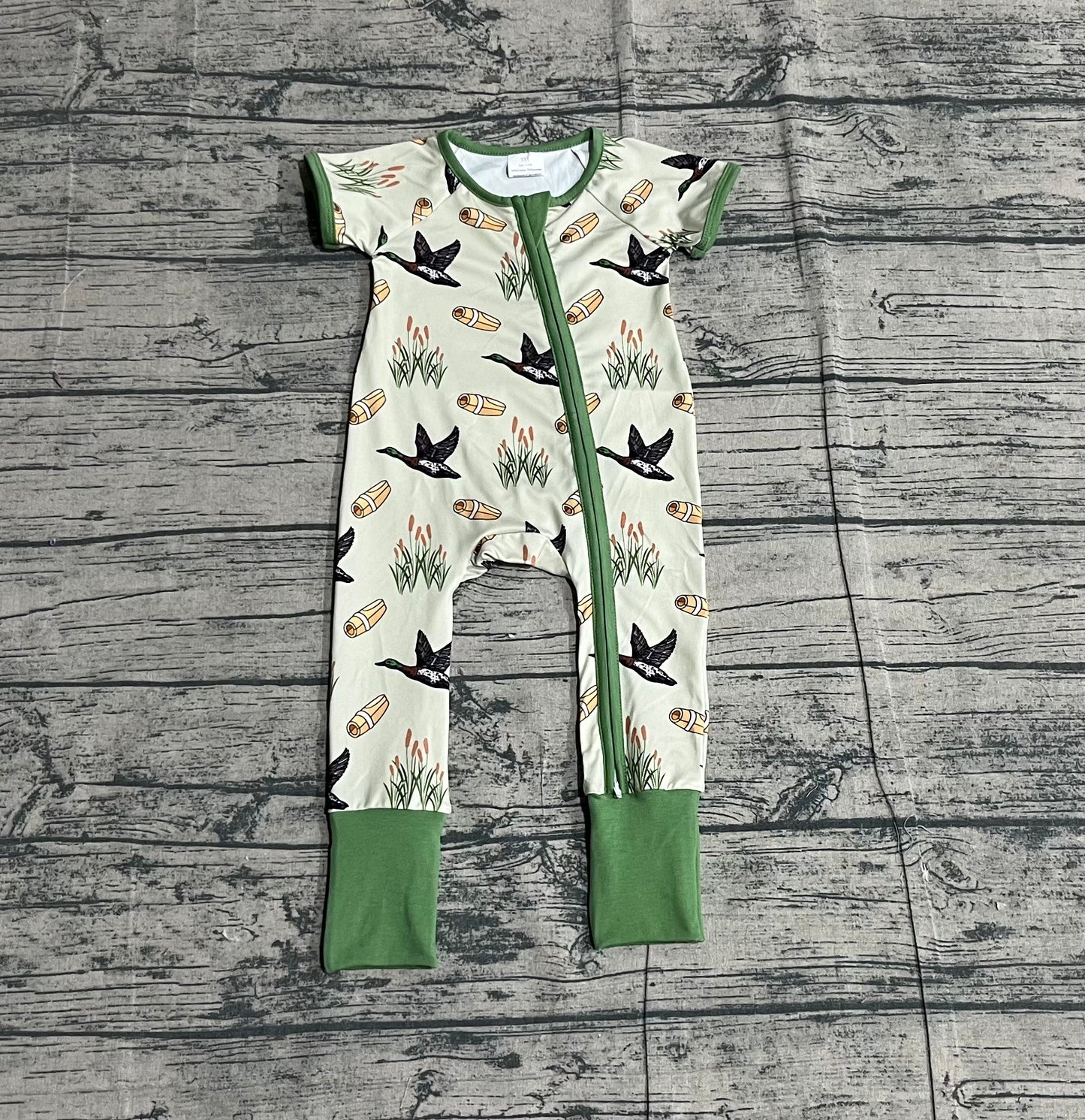 11.21 SR3498 Sample No Moq Baby Boys Green Ducks Calls Hunting Two Way Zip Convertible Rompers