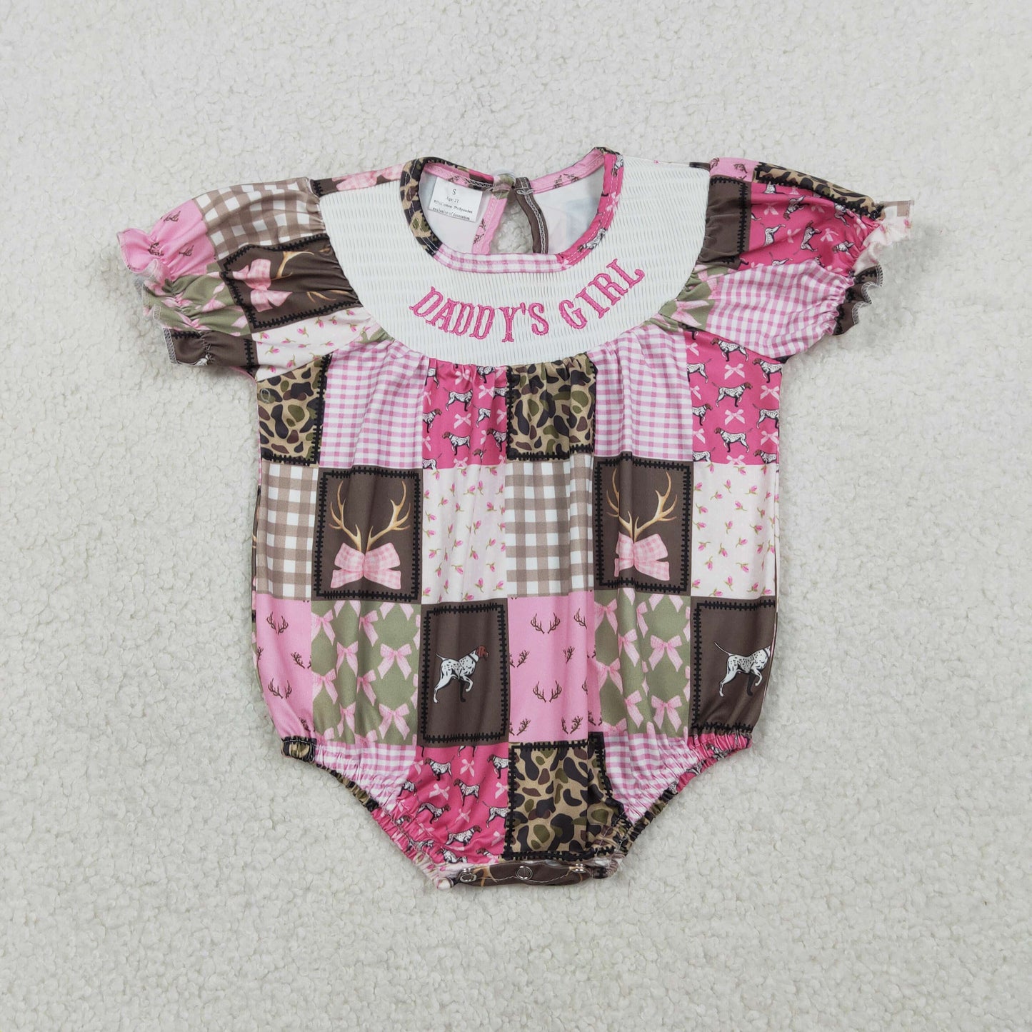 1.19 RTS NO MOQ (In stock)SR3778 Smocked Daddy's Girl Baby Girls Deer Camo Checked Hunting Ruffle Rompers