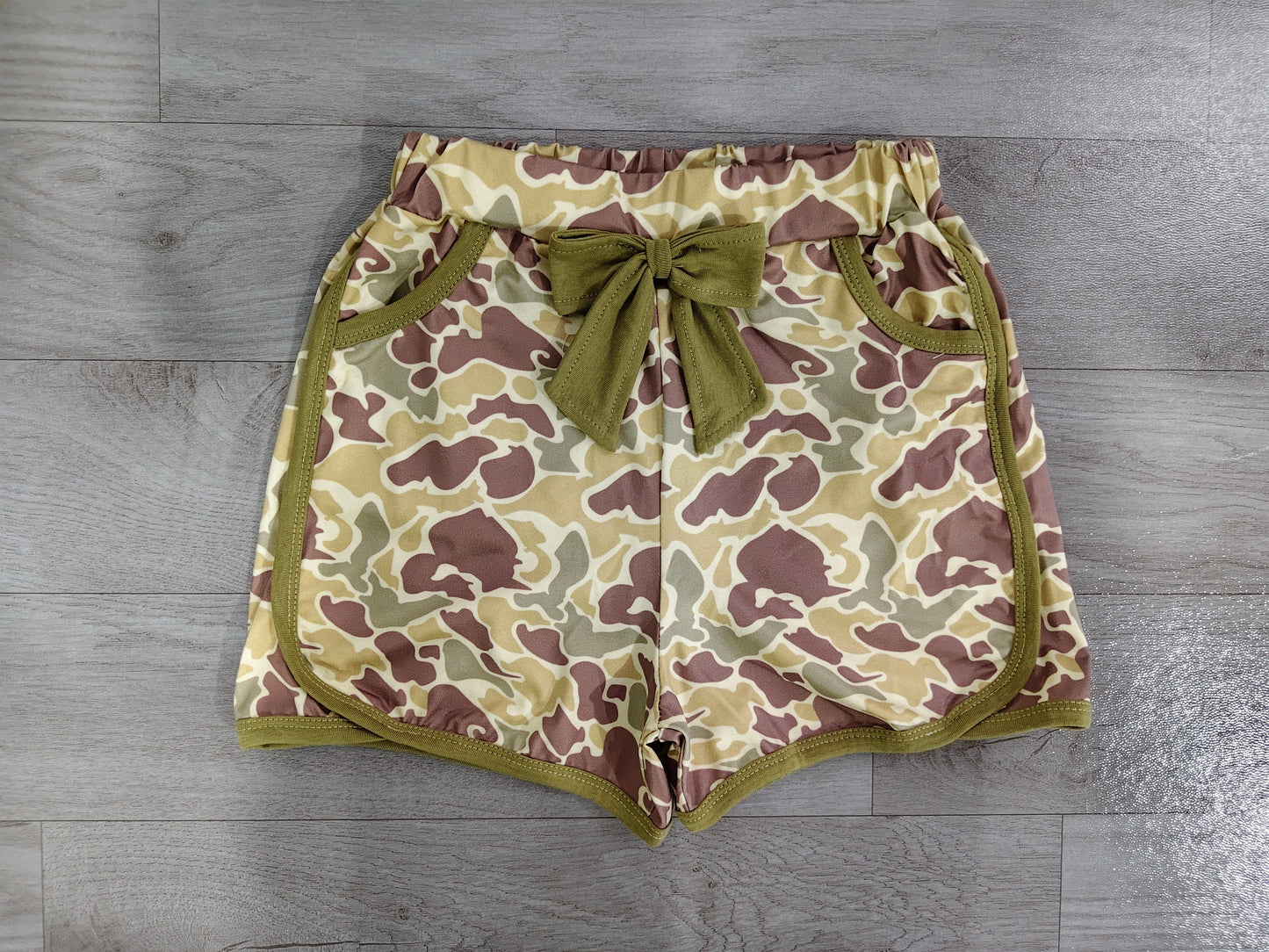 SS0690 Sample No Moq Baby Girls Khaki Camo Pockets Bow Shorts Bottoms