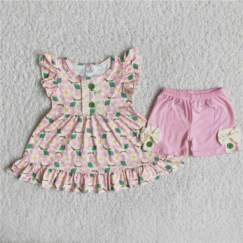 Pink quatrefoil ruffle shorts sets