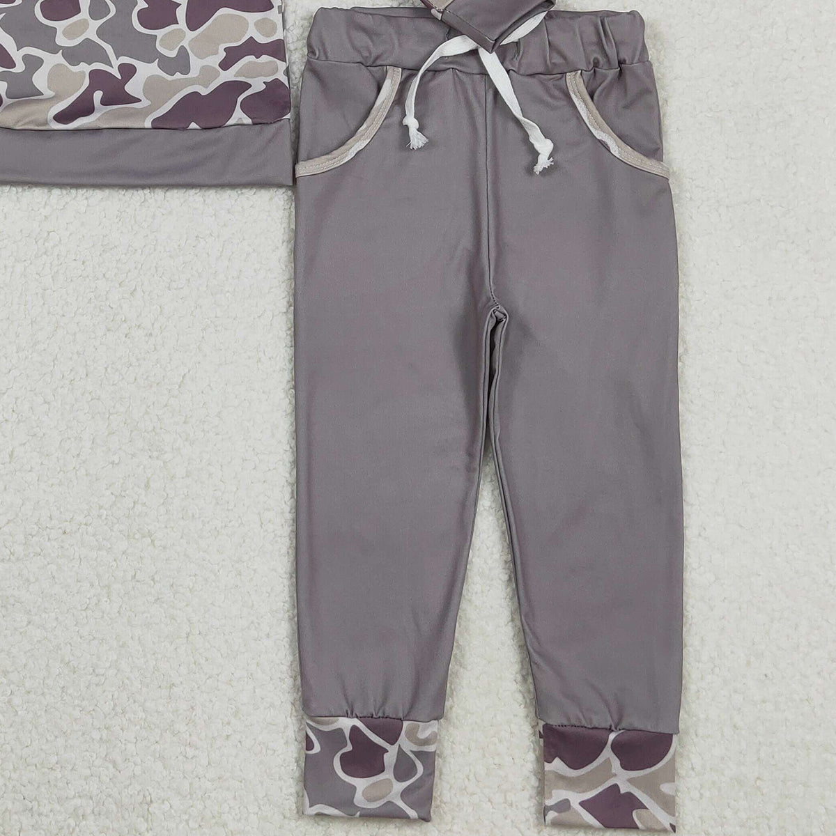 11.20 RTS NO MOQ （In stock）BLP1333 Embroidery Mama's Boy Baby Boys Dark Grey Camo Pockets Jogger Pants Clothes Sets