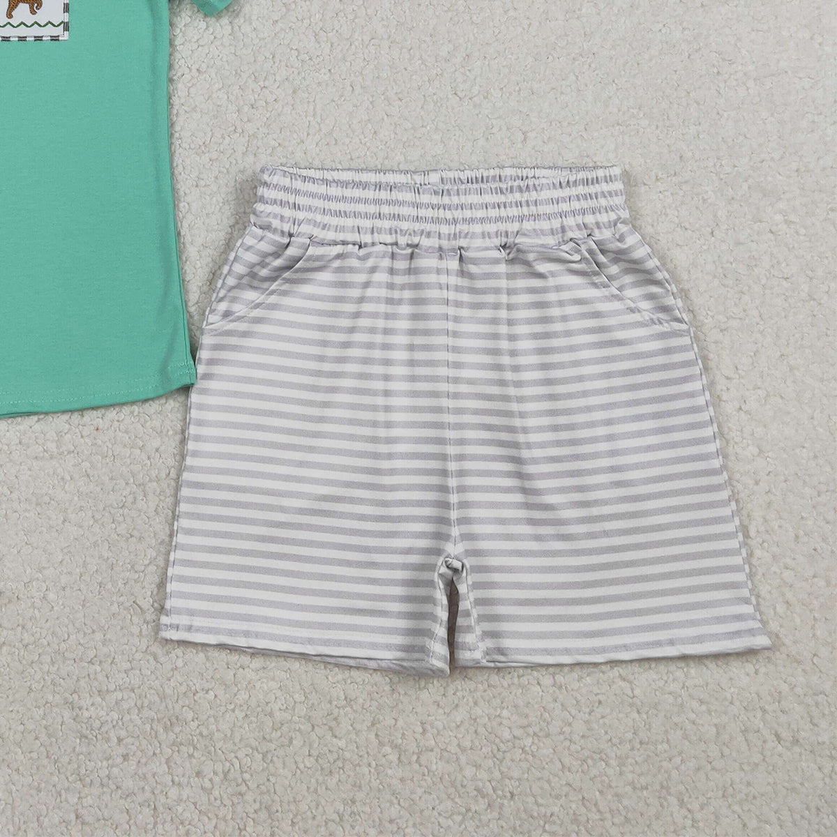 1.14 RTS NO MOQ （In stock）BSSO1688 Embroidery Dogs Baby Boys Top Stripe Pockets Shorts Hunting Clothes Sets