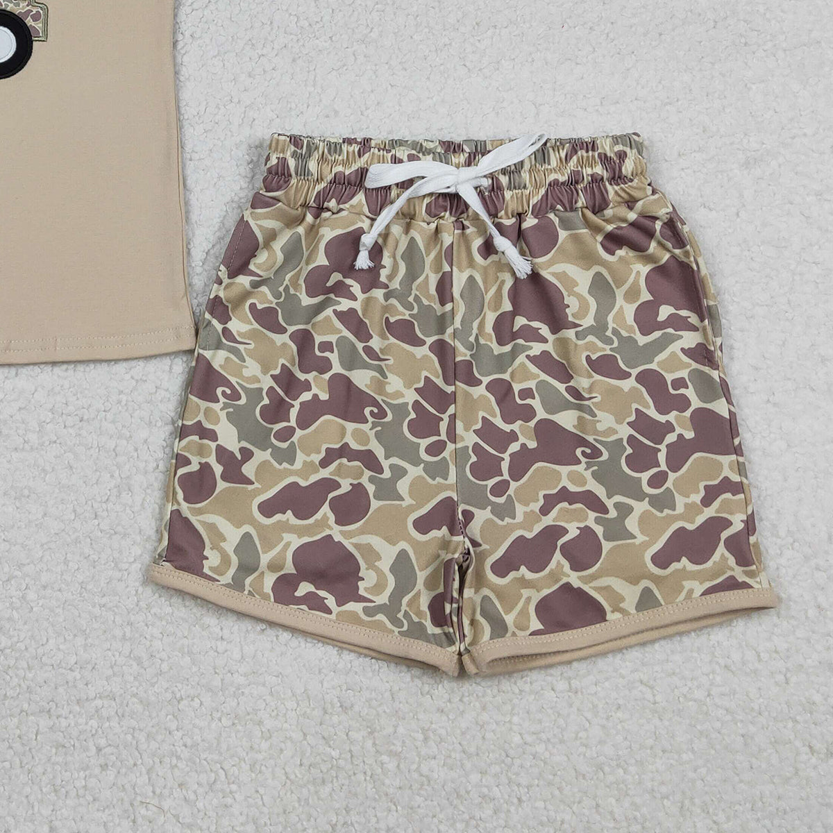 12.9 RTS NO MOQ （In stock）BSSO1576 Embroidery Deer Truck Baby Boys Khaki Top Camo Shorts Hunting Clothes Sets