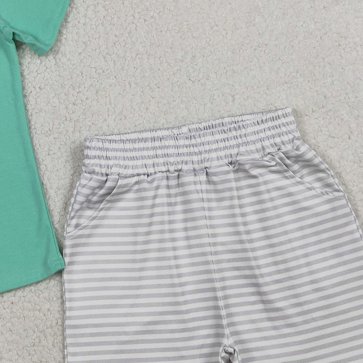 1.14 RTS NO MOQ （In stock）BSSO1688 Embroidery Dogs Baby Boys Top Stripe Pockets Shorts Hunting Clothes Sets
