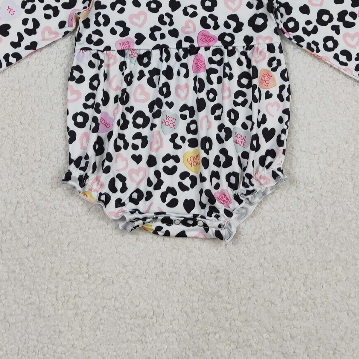 12.22 RTS NO MOQ （In stock）LR2638 Baby Girls Winter Rompers Baby Girls Leopard Hearts Valentines Ruffle Collar Rompers