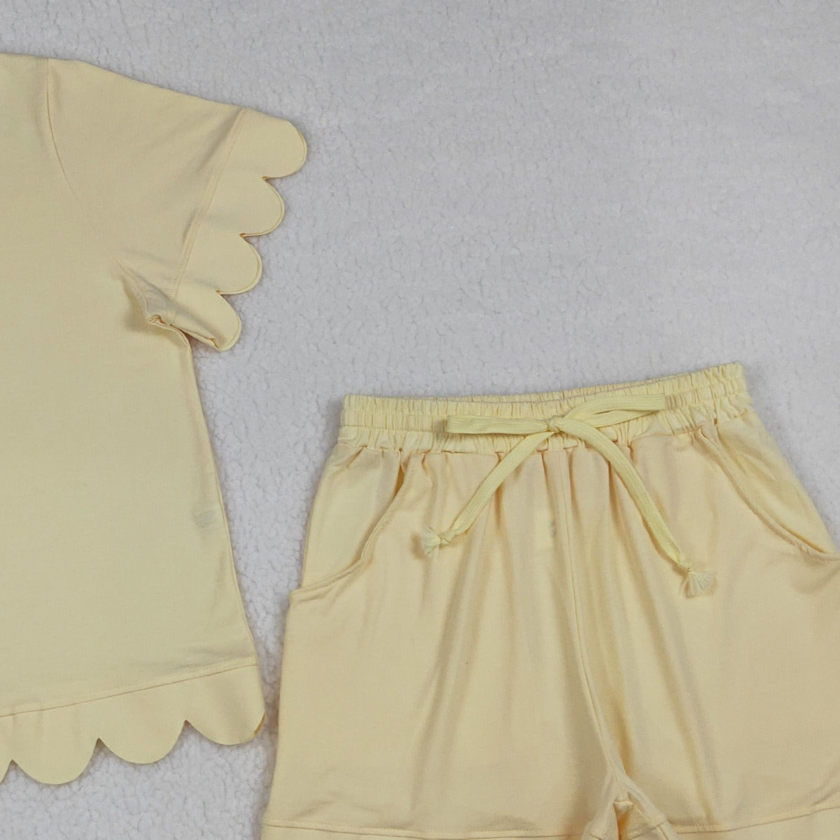 3.31 RTS NO MOQ （In stock）GSSO3203 Yellow scallop top shorts adult women summer outfits