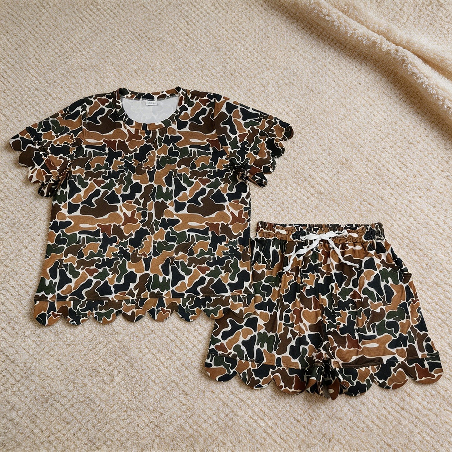 GSSO3234 RTS NO MOQ （In stock）Brown camo scallop top shorts adult women summer outfits