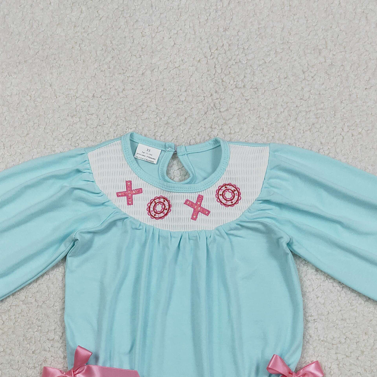 1.20 RTS NO MOQ （In stock）LR2982 Smocked XOXO Baby Girls Bows Valentines Ruffle Rompers
