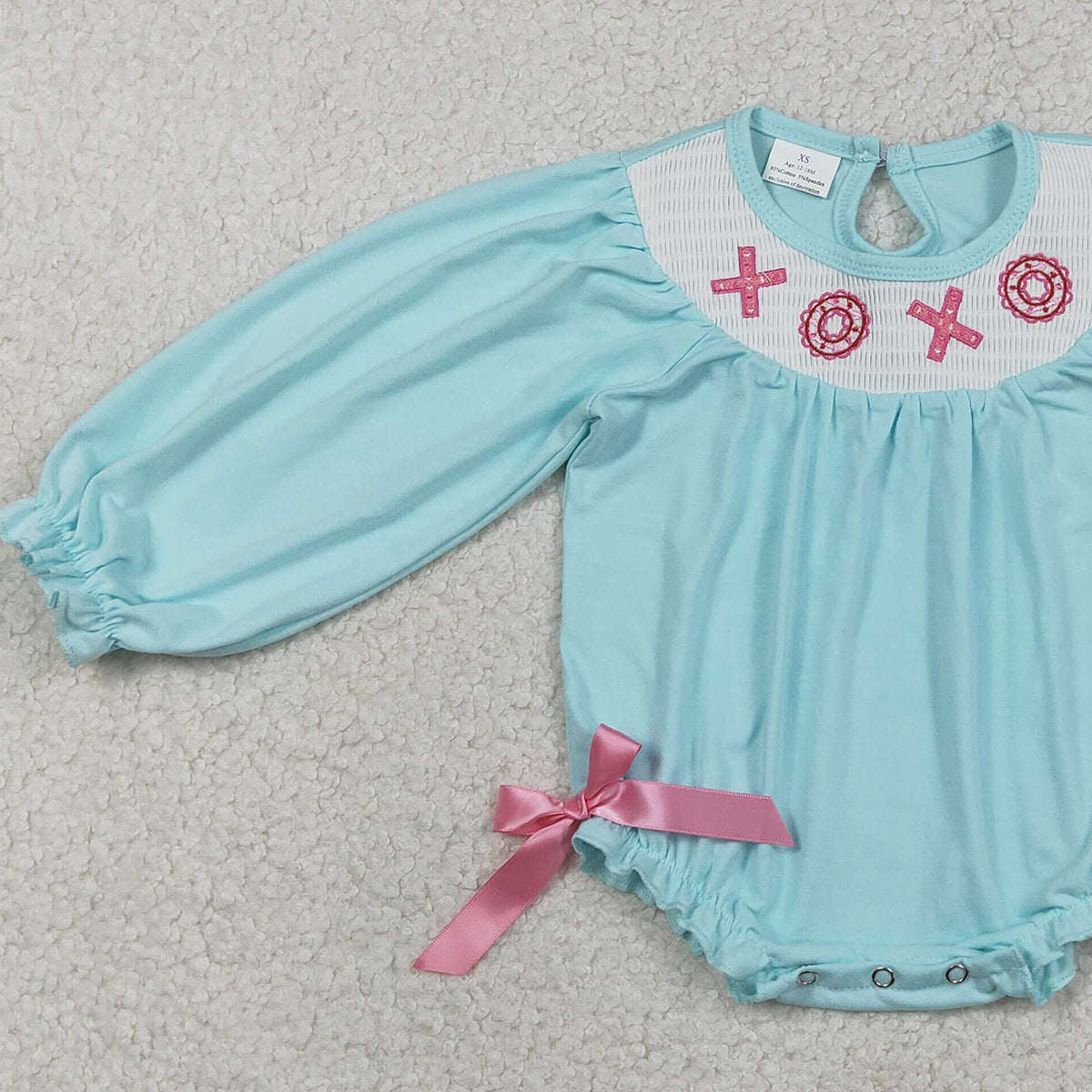 1.20 RTS NO MOQ （In stock）LR2982 Smocked XOXO Baby Girls Bows Valentines Ruffle Rompers