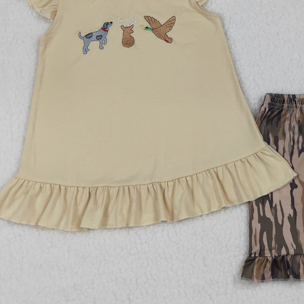 4.8 GSSO3335 RTS NO MOQ （In stock ）Dog deer duck embroidery top camo shorts girls outfits