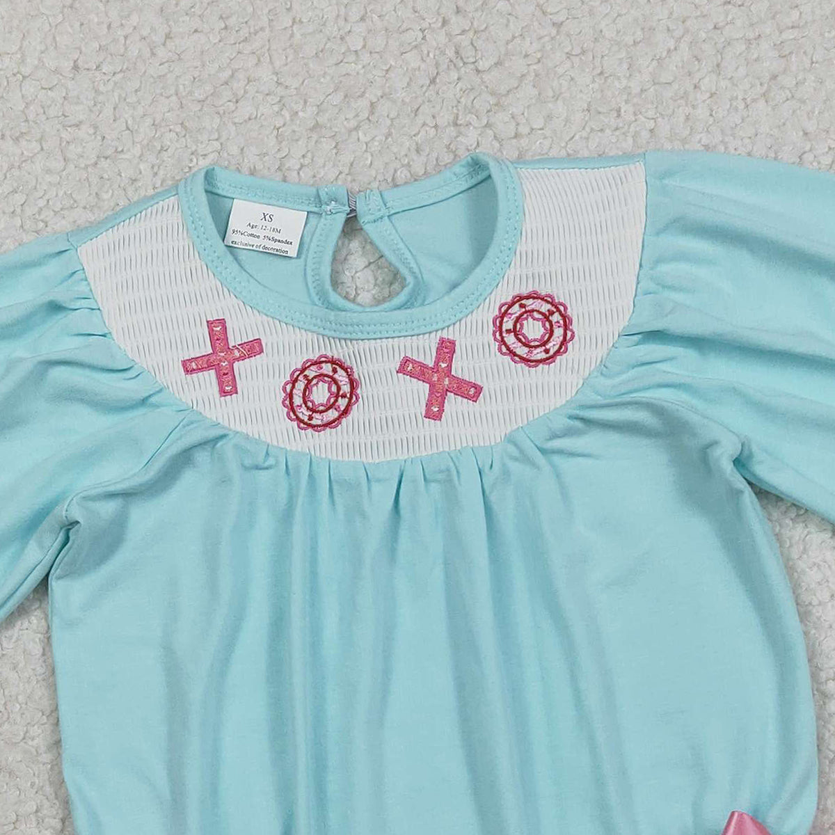 1.20 RTS NO MOQ （In stock）LR2982 Smocked XOXO Baby Girls Bows Valentines Ruffle Rompers