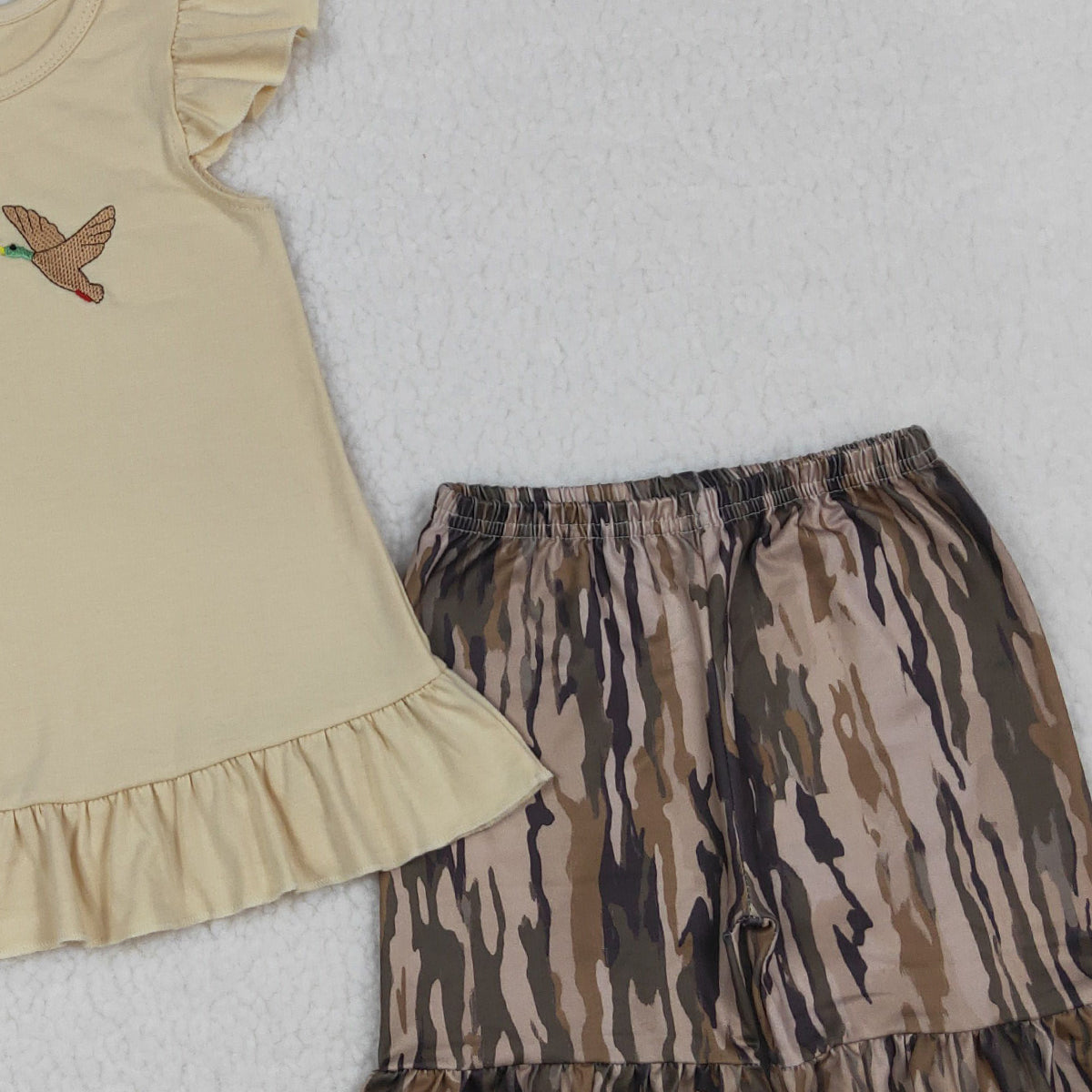 4.8 GSSO3335 RTS NO MOQ （In stock ）Dog deer duck embroidery top camo shorts girls outfits
