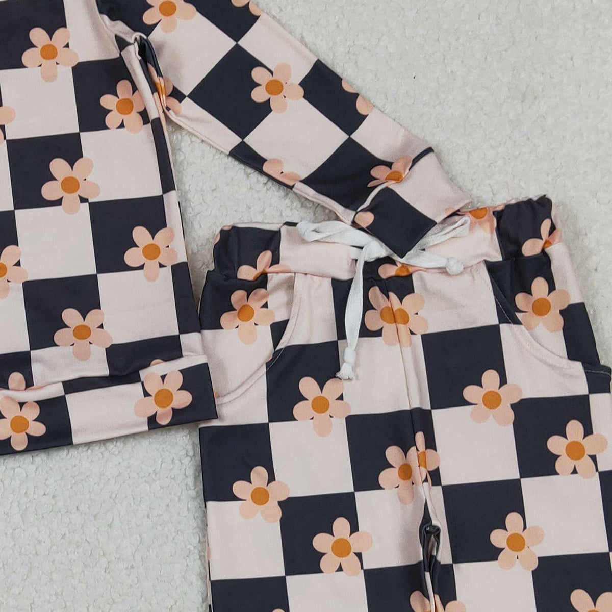 10.28 RTS NO MOQ （In stock）GLP2803 Baby Girls Pink Black Checked Flowers Top Pockets Jogger Pants Clothes Set