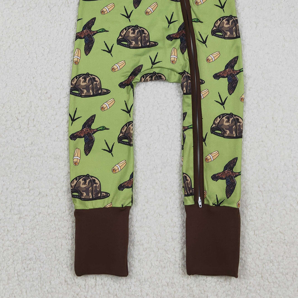 12.22 RTS NO MOQ （In stock）SR3499 Baby Boys Ducks Calls Camo Hats Hunting Two Way Zip Convertible Rompers