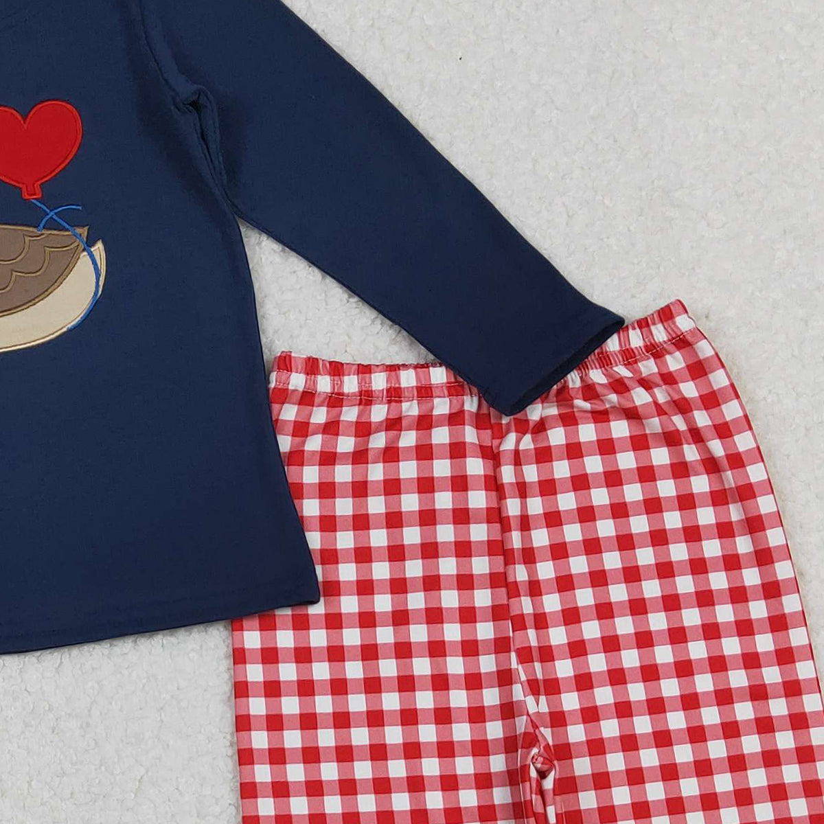 10.28 RTS NO MOQ （In stock）BLP1304 Baby Boys Winter Outfits Embroidery Hearts Ducks Baby Boys Navy Top Red Checked Pants Valentine Clothes Sets