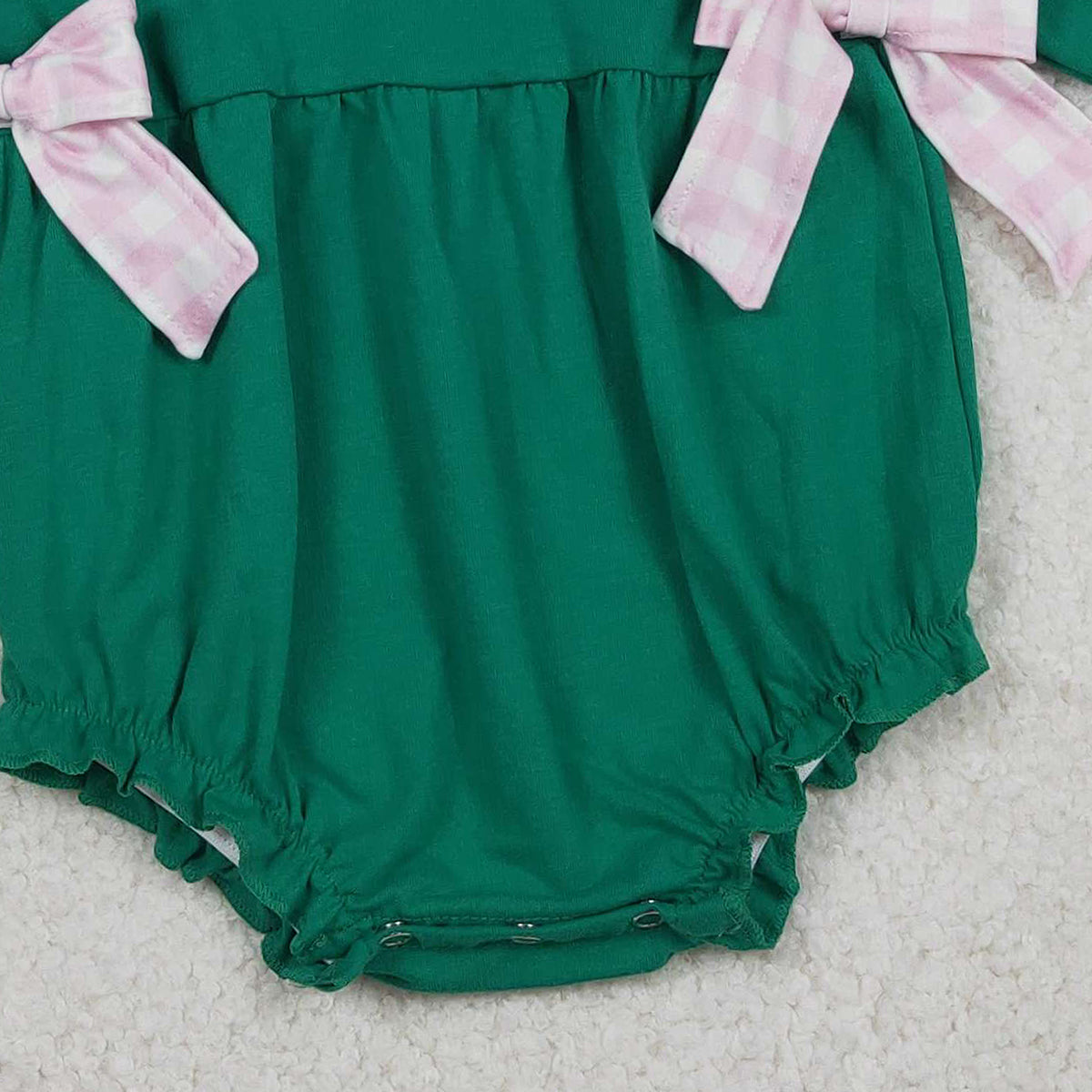 12.17 RTS NO MOQ （In stock）LR2839 Baby Girls Winter Rompers Embroidery Clovers Baby Girls Green Long Sleeve St Patrick Bows Ruffle Rompers