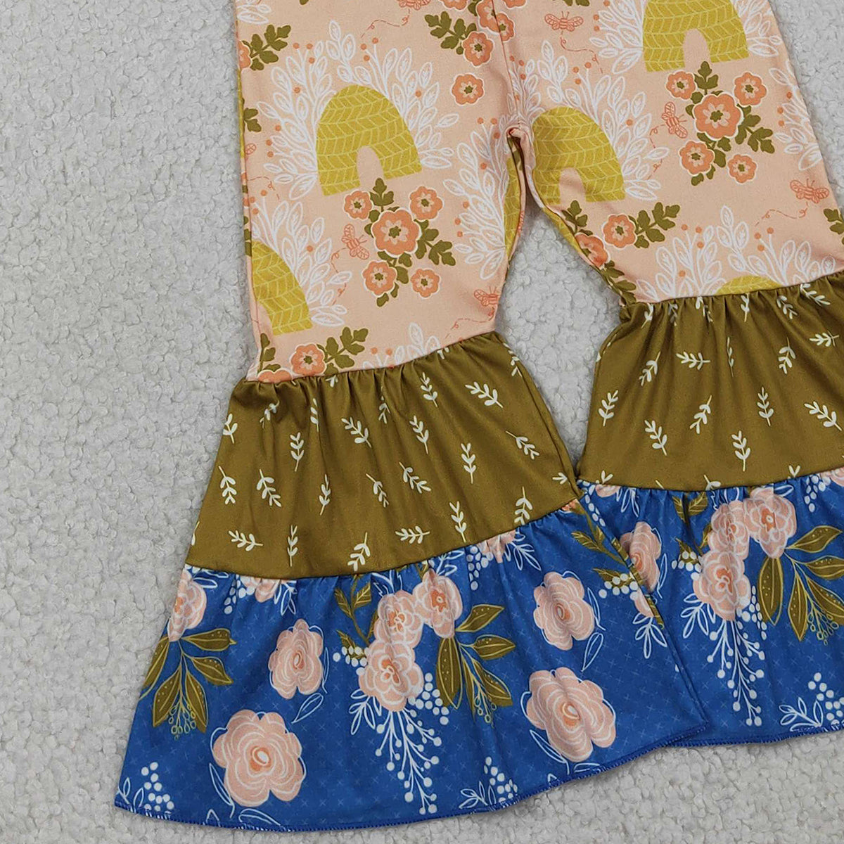 1.20 RTS NO MOQ （In stock）SR3582 Baby Girls Strap Farm Chicks Flowers Patchwork Bell Bottom Jumpsuits