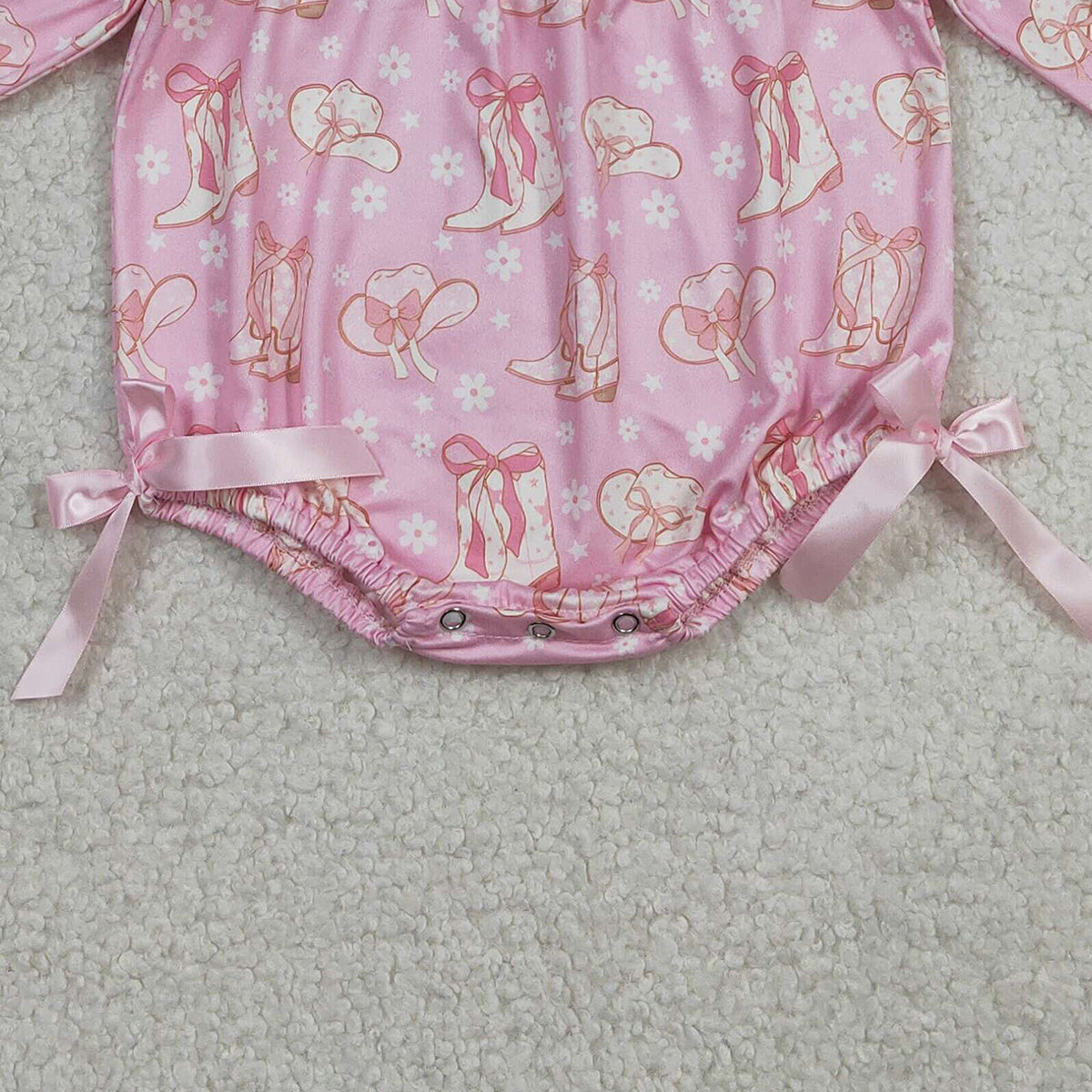 12.29 RTS NO MOQ （In stock）LR2938 Baby Girls Winter Rompers Smocked Boots Bows Baby Girls Pink Flowers Western Ruffle Rompers