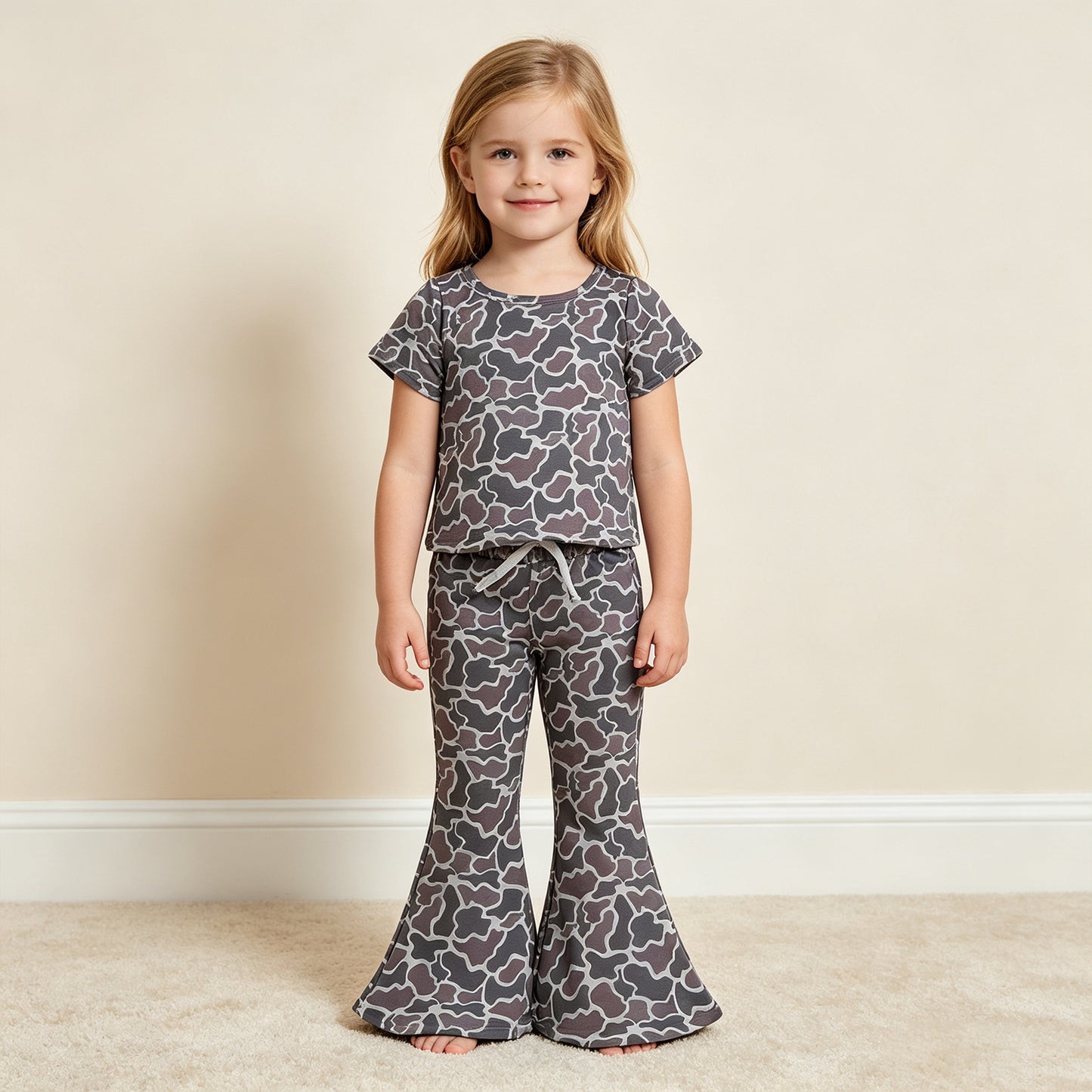 RTS NO MOQ milk silk GSPO1889 Baby Girls Short Sleeve Camo Shirts Top Bell Bottom Pant Sets