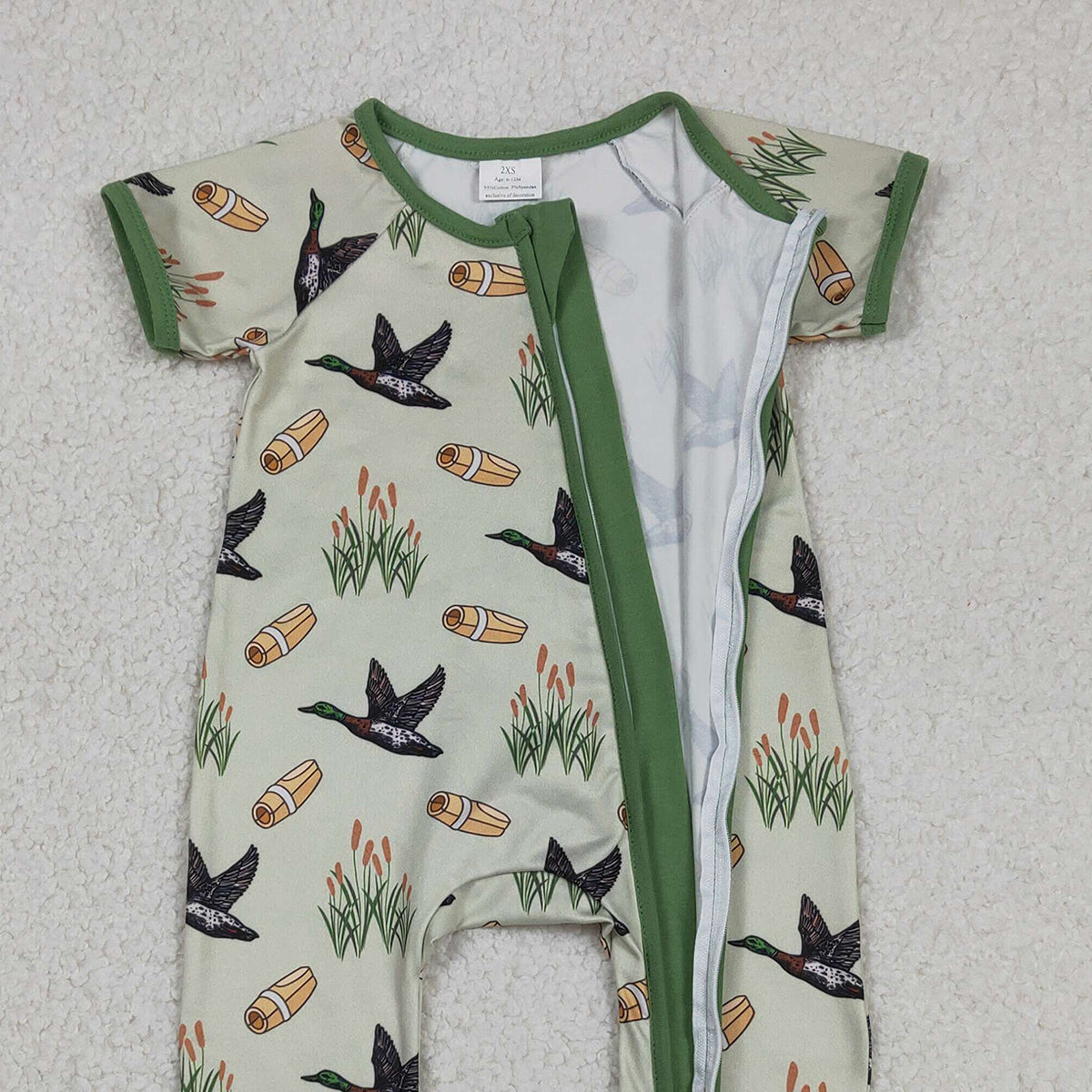 12.17 RTS NO MOQ （In stock）SR3498 Baby Boys Green Ducks Calls Hunting Two Way Zip Convertible Rompers
